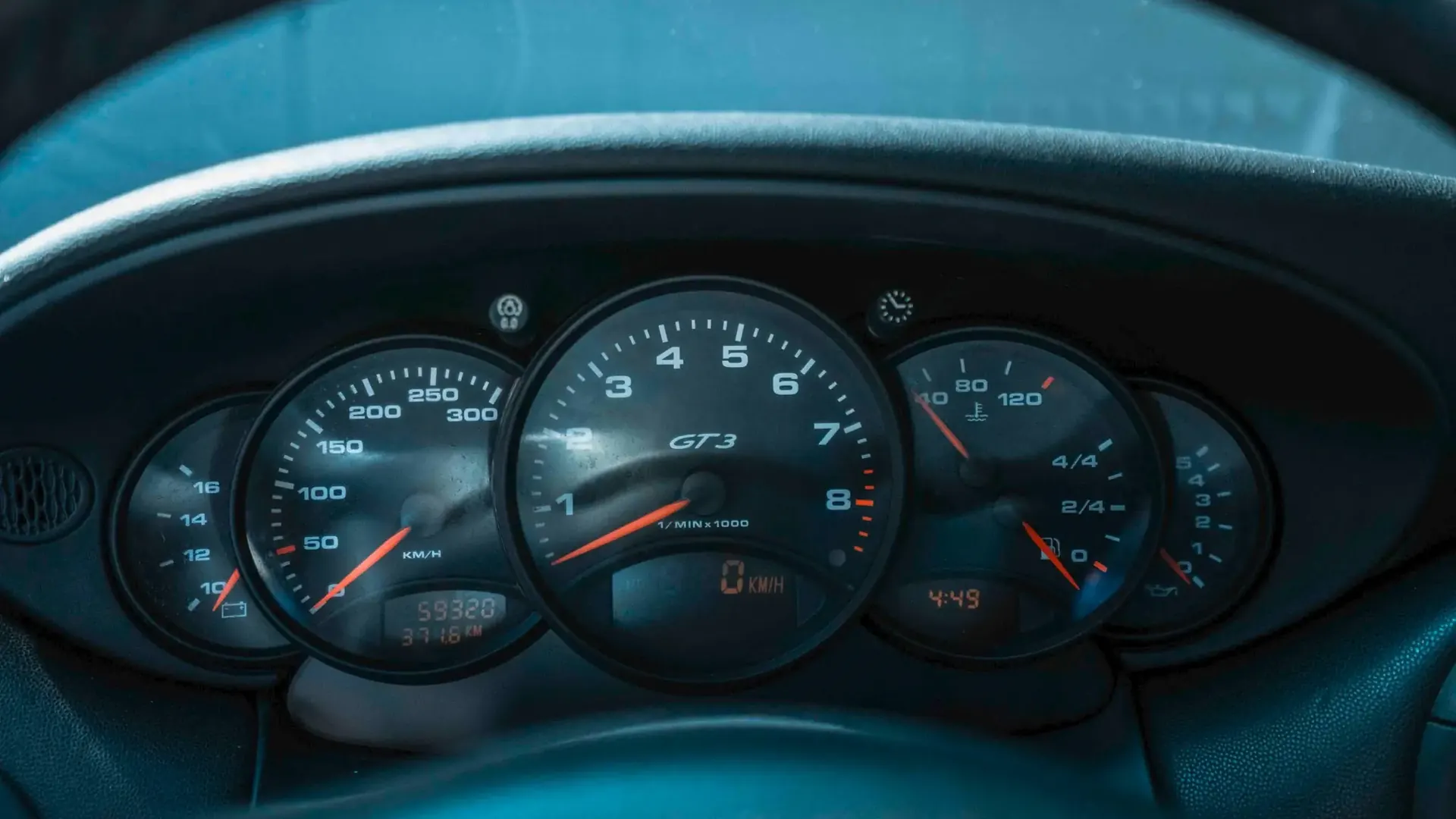 Porsche 911 — photo 31
