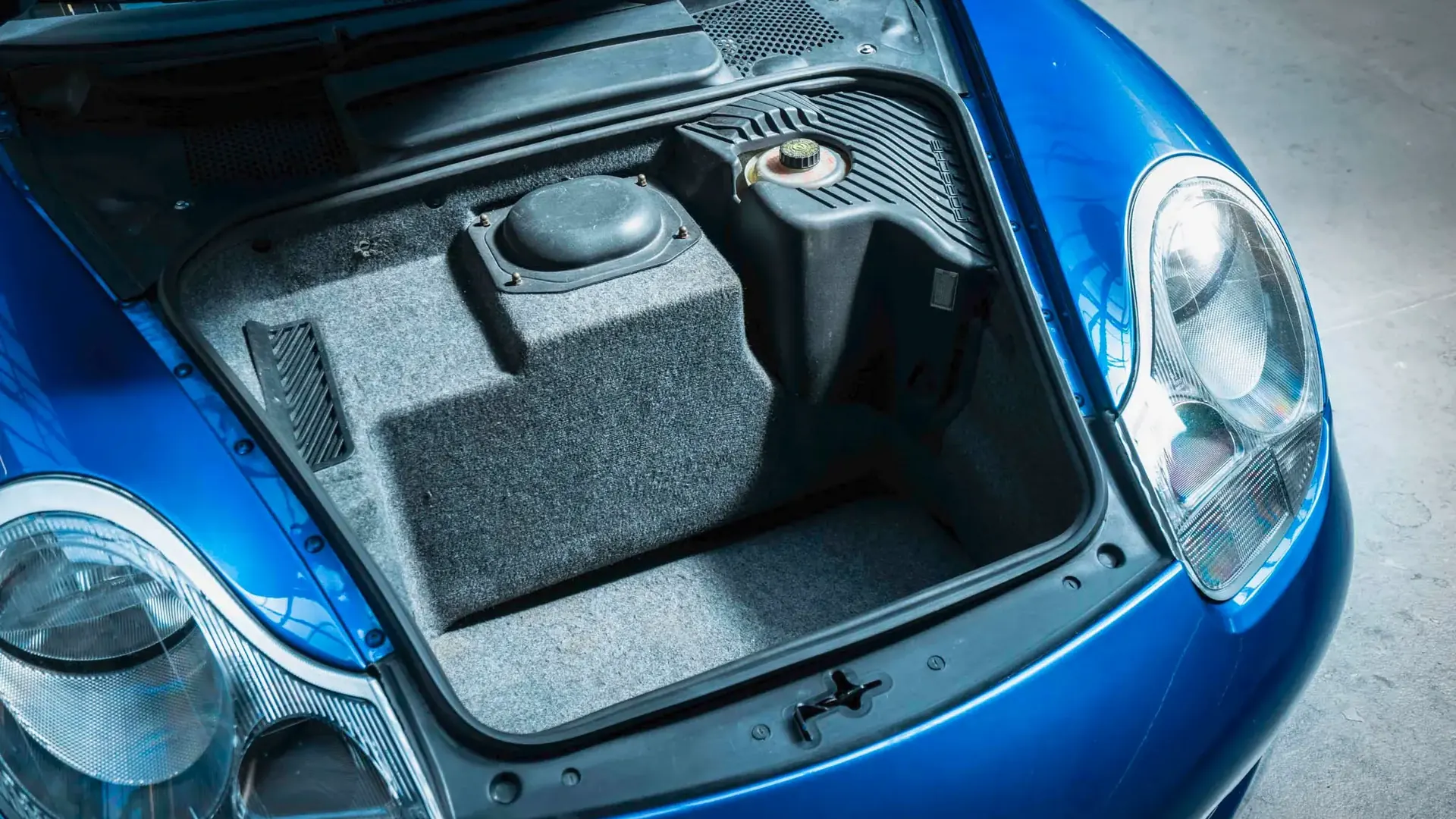 Porsche 911 — photo 48