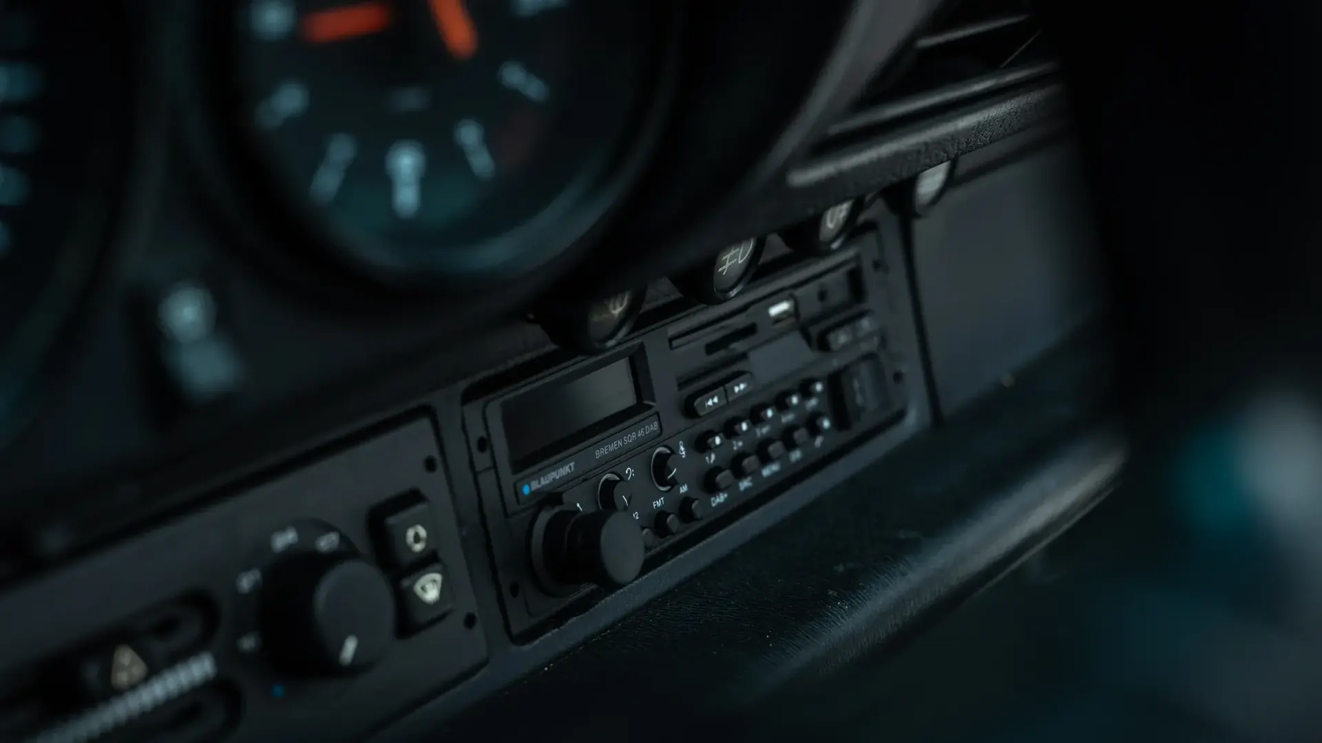 Porsche 964 — photo 18