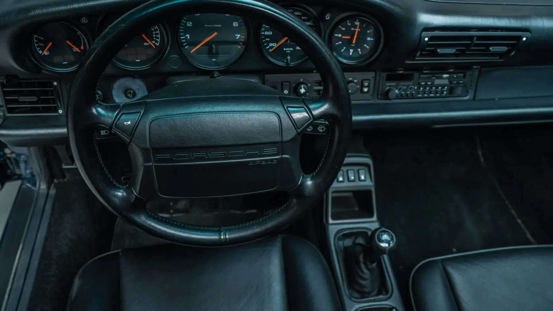 Porsche 964 — photo 12