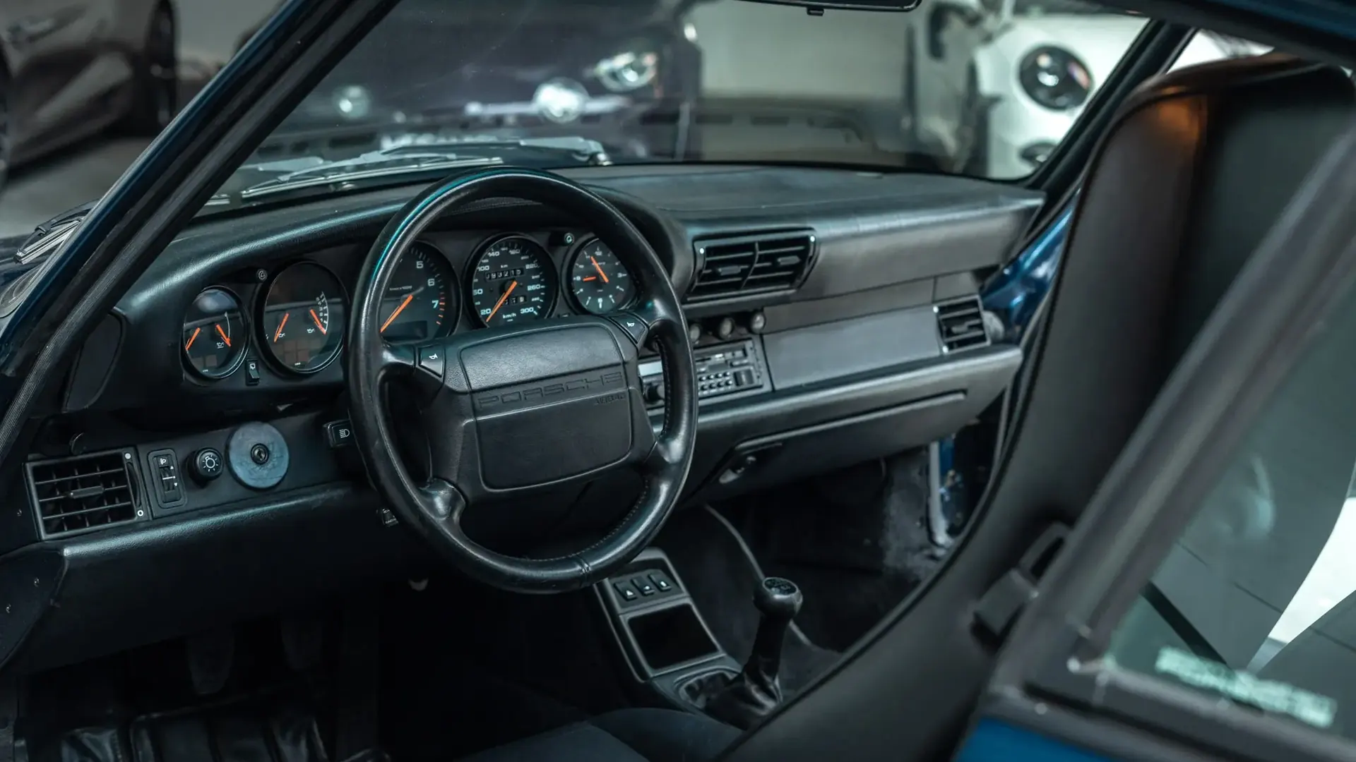 Porsche 964 — photo 8