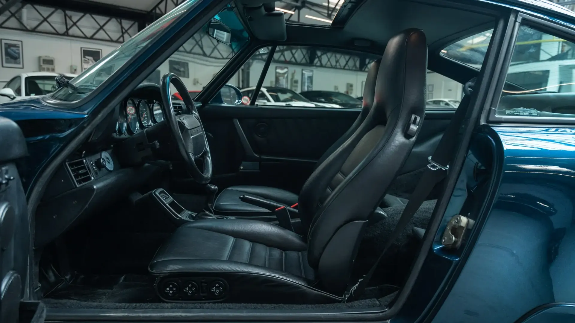 Porsche 964 — photo 10