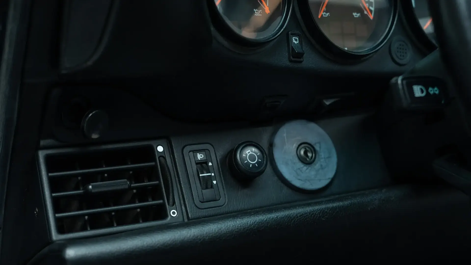 Porsche 964 — photo 19