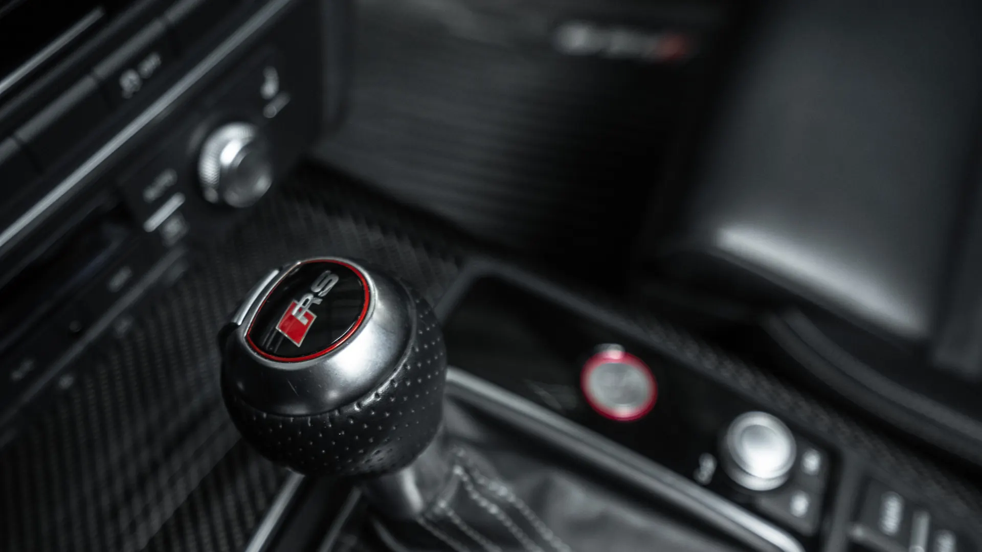 Audi RS6 — photo 30