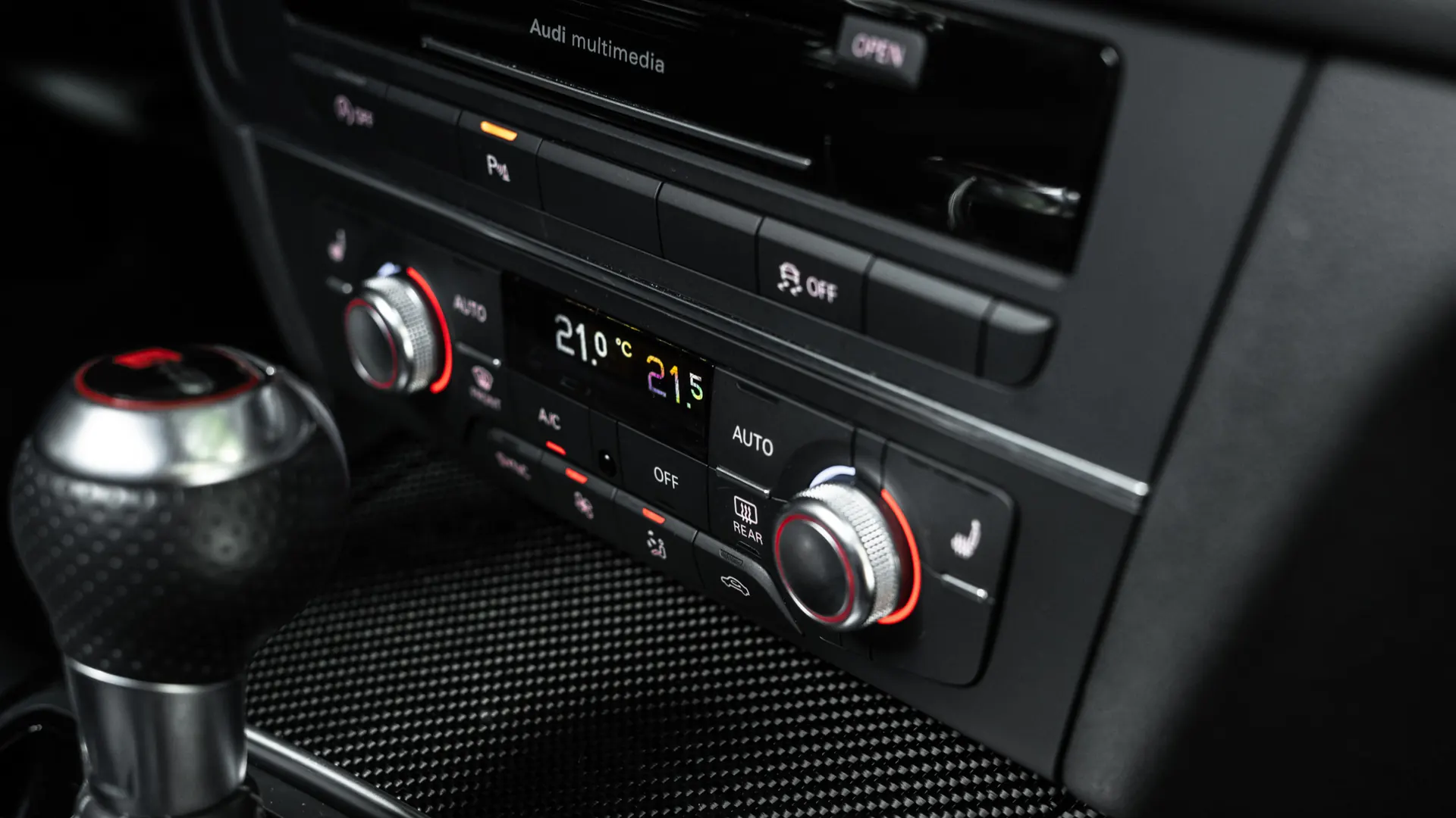 Audi RS6 — photo 17