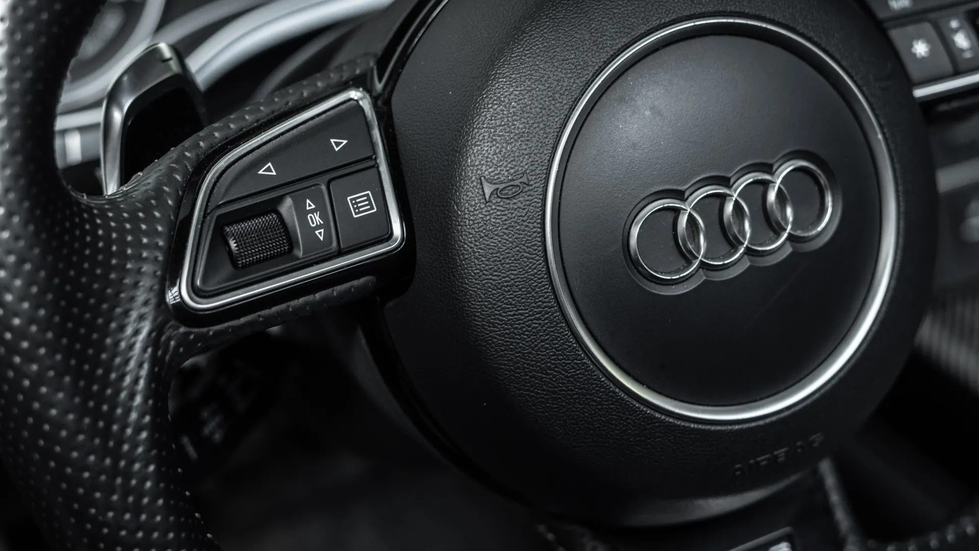 Audi RS6 — photo 29