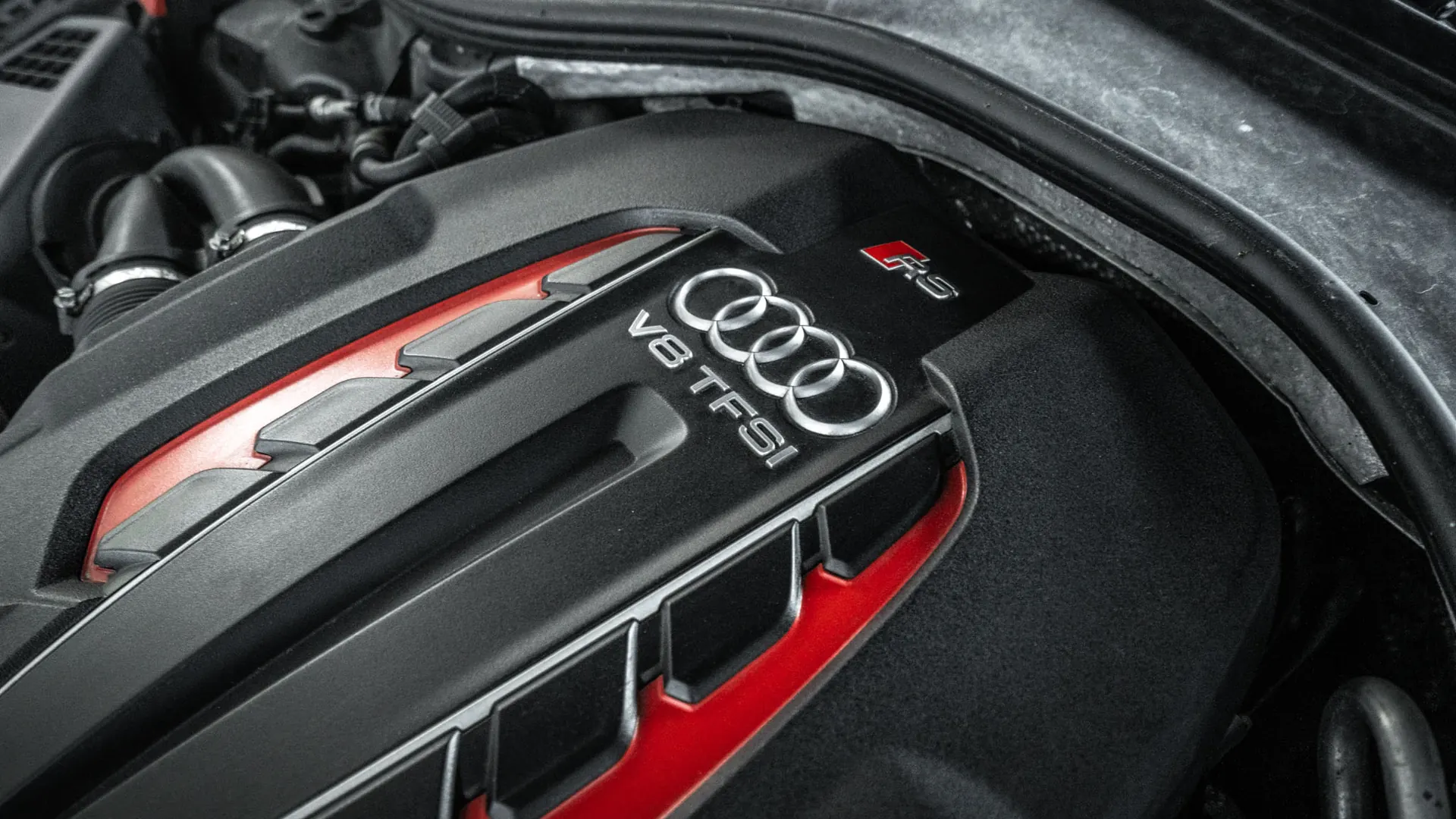 Audi RS6 — photo 39