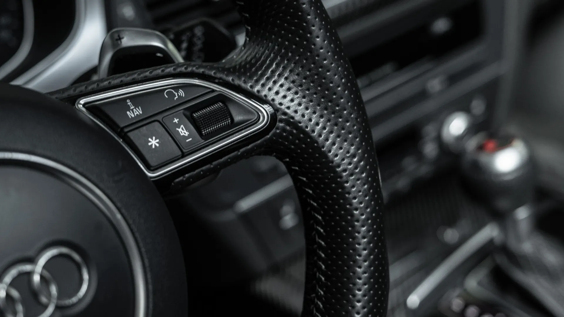 Audi RS6 — photo 28