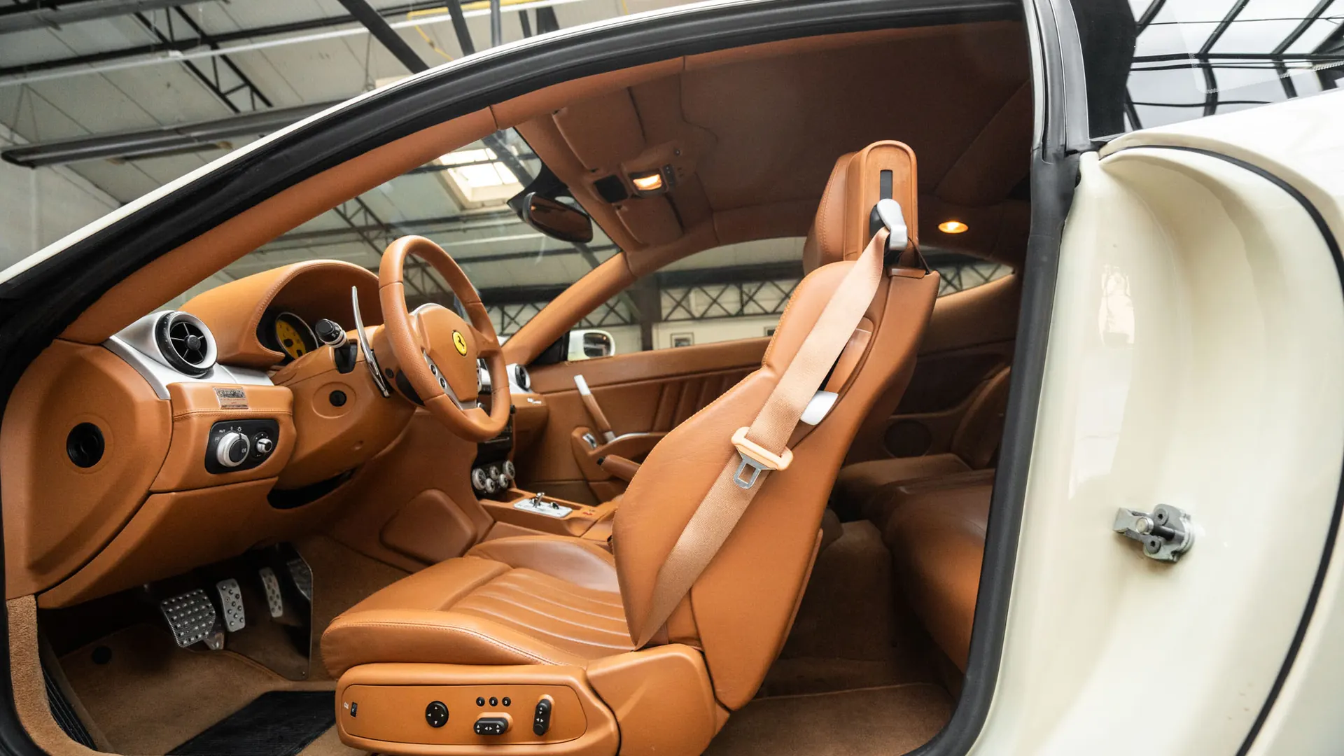 Ferrari 612 — photo 9