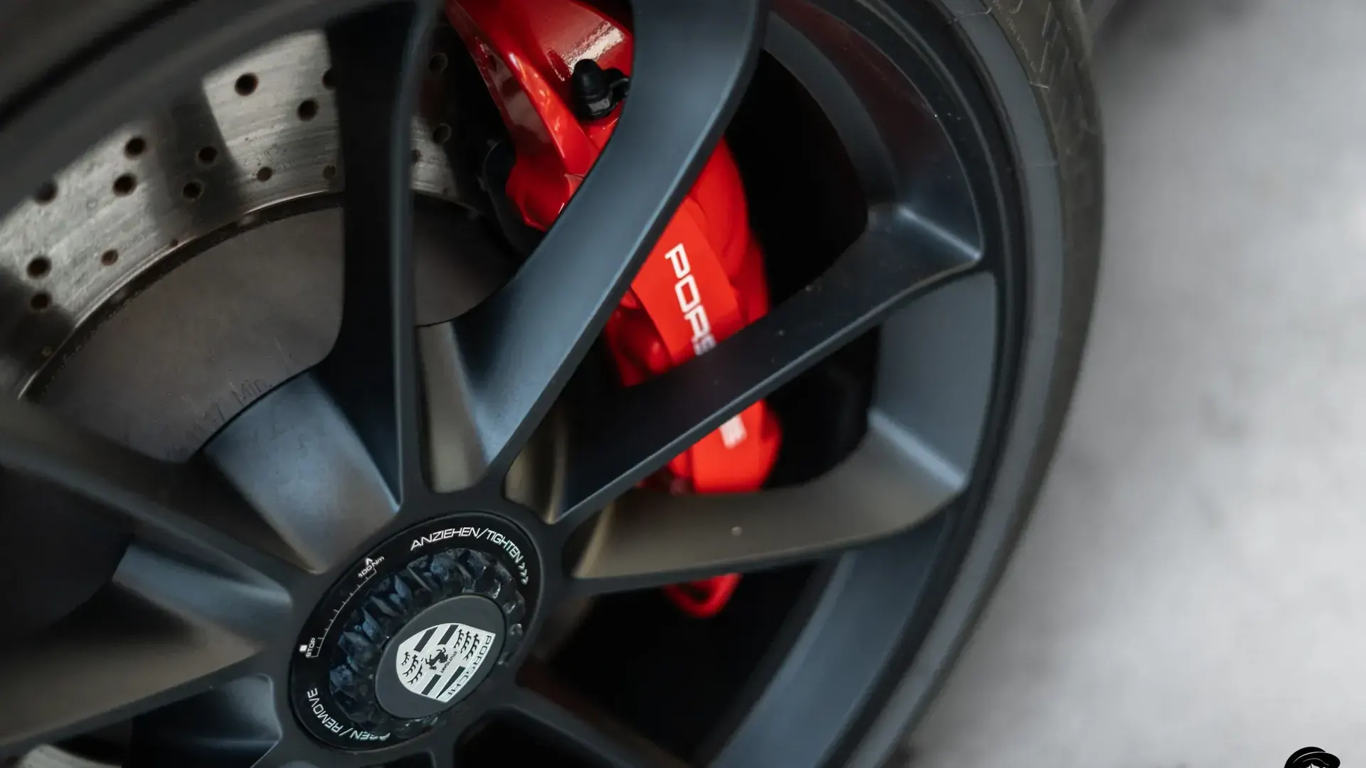 Porsche 991.2 — photo 34