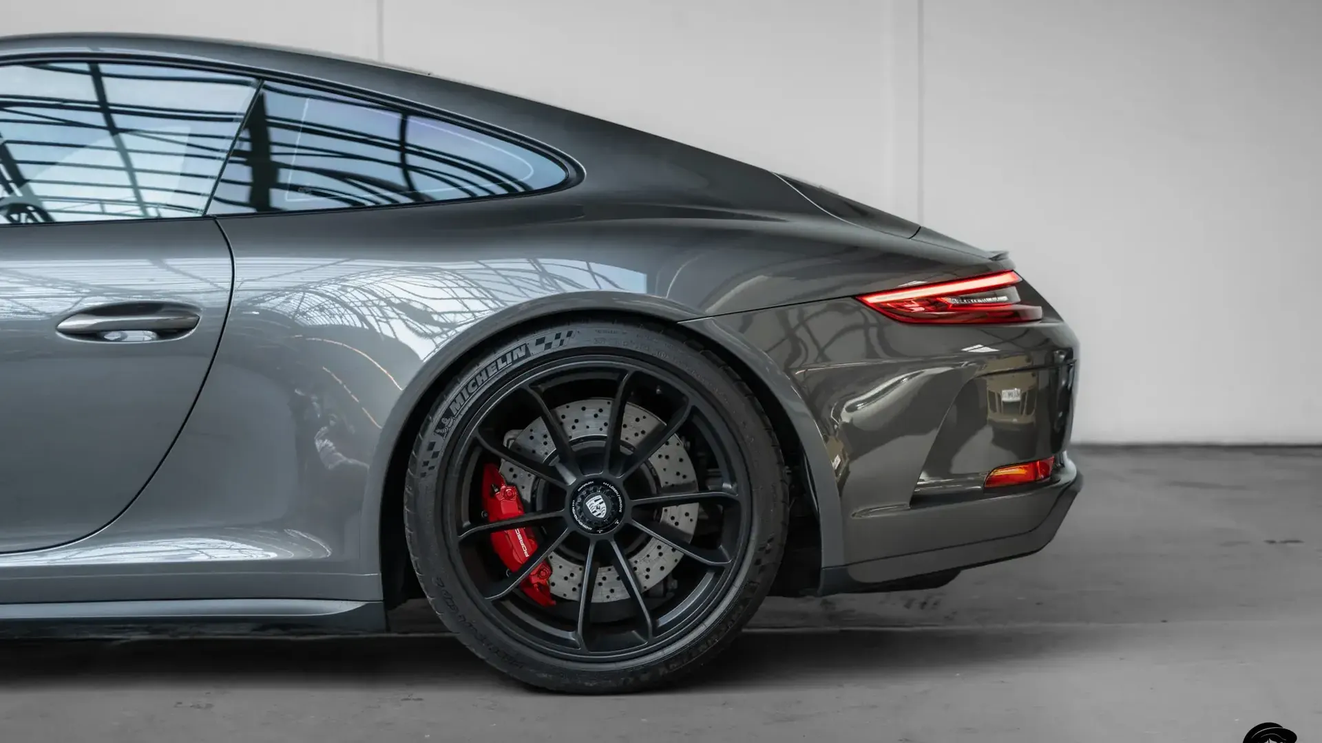 Porsche 991.2 — photo 7