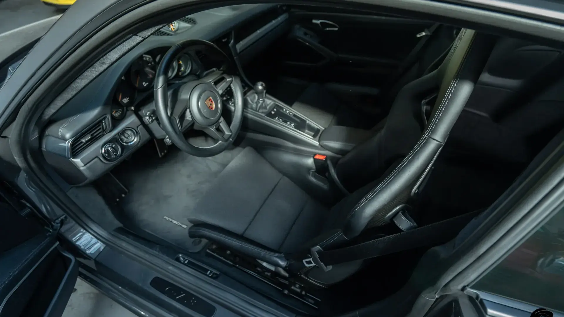 Porsche 991.2 — photo 26