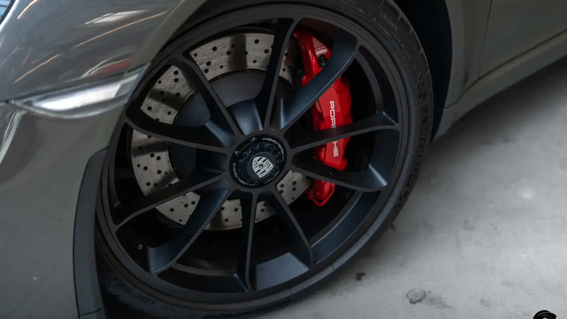 Porsche 991.2 — photo 31