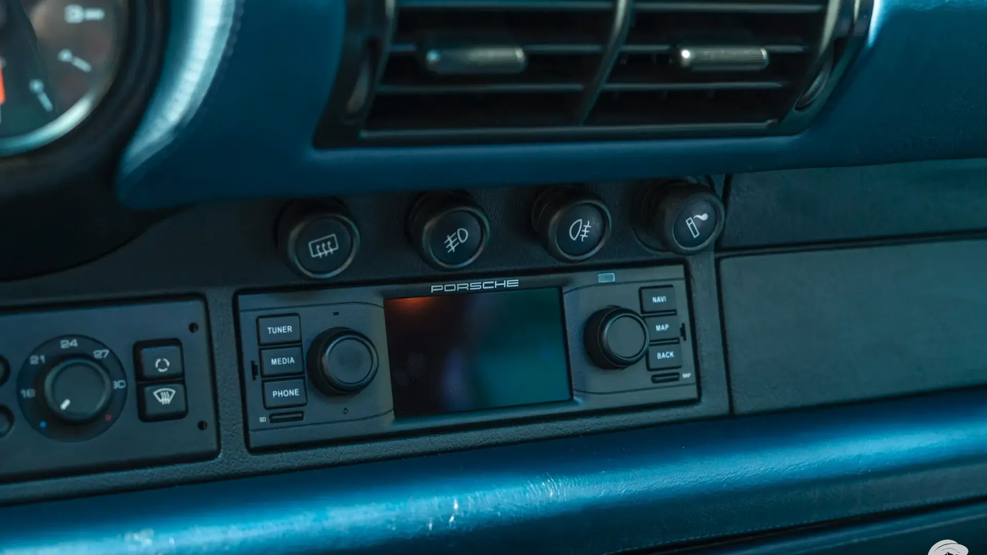 Porsche 911 — photo 23