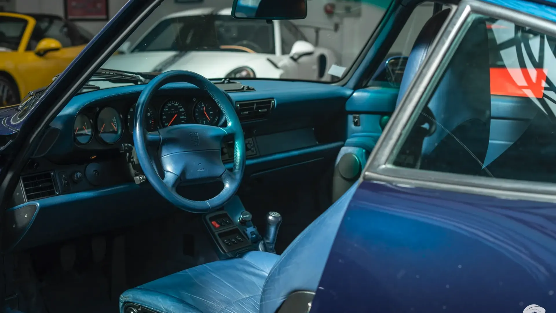 Porsche 911 — photo 10
