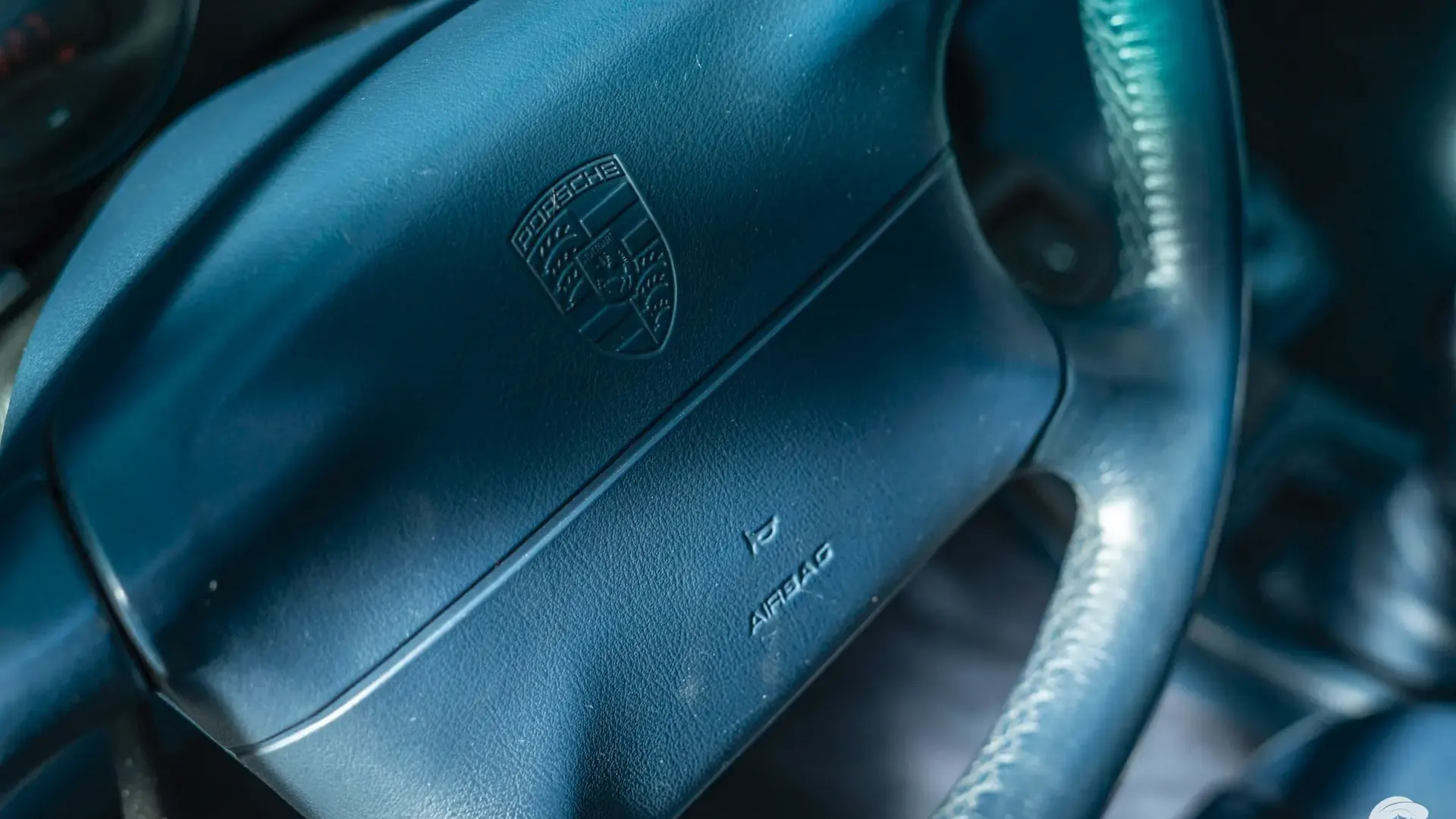 Porsche 911 — photo 13