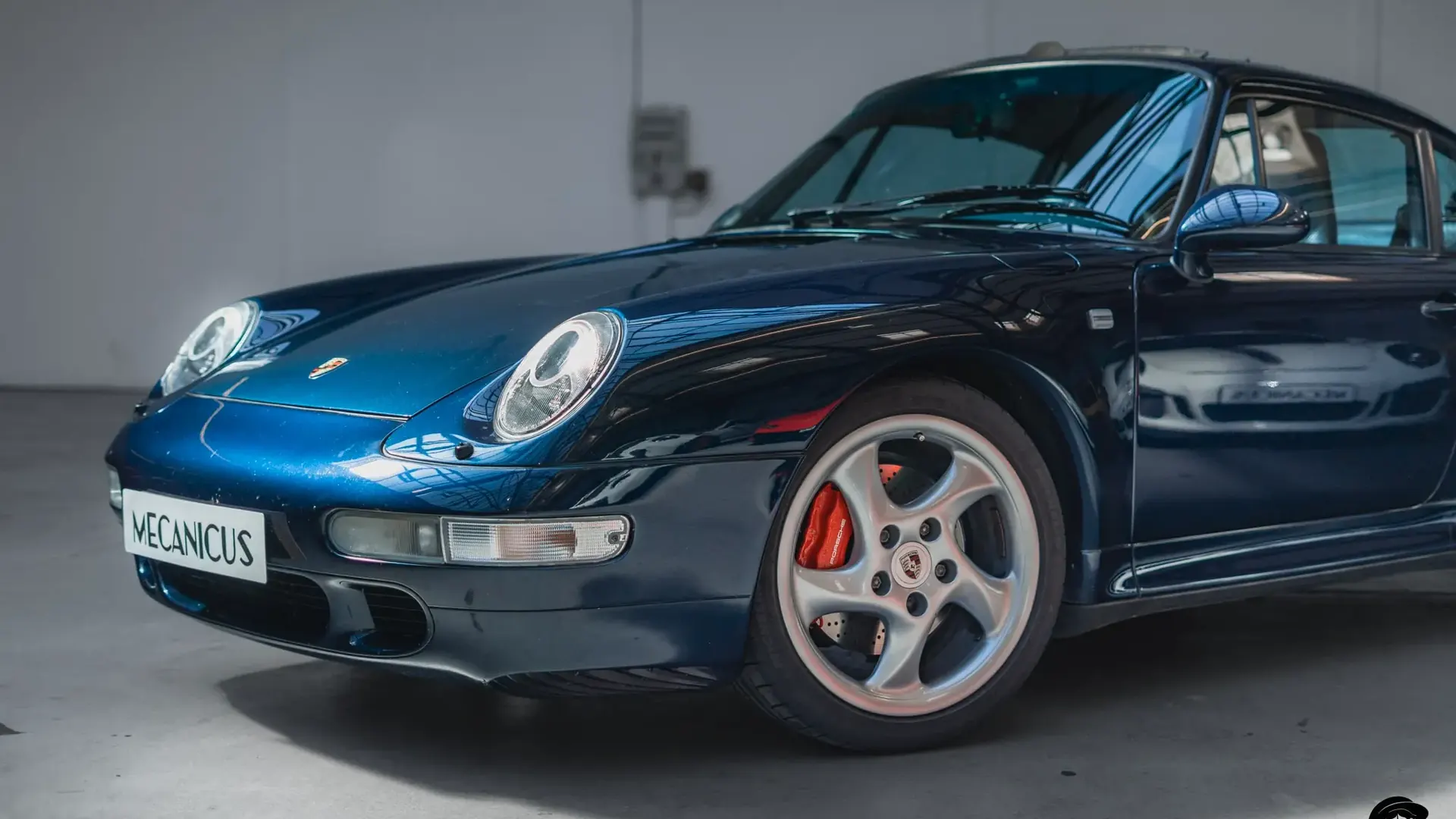 Porsche 911 — photo 29
