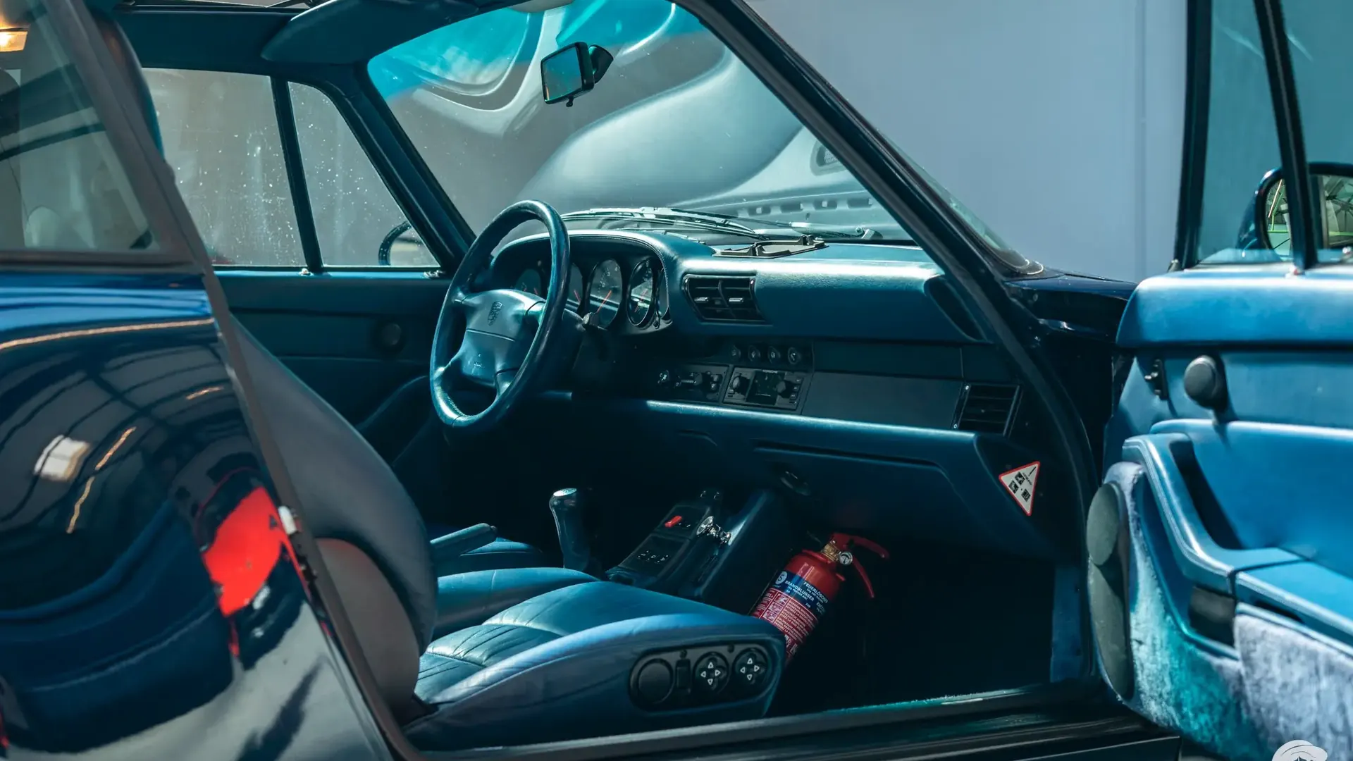 Porsche 911 — photo 14