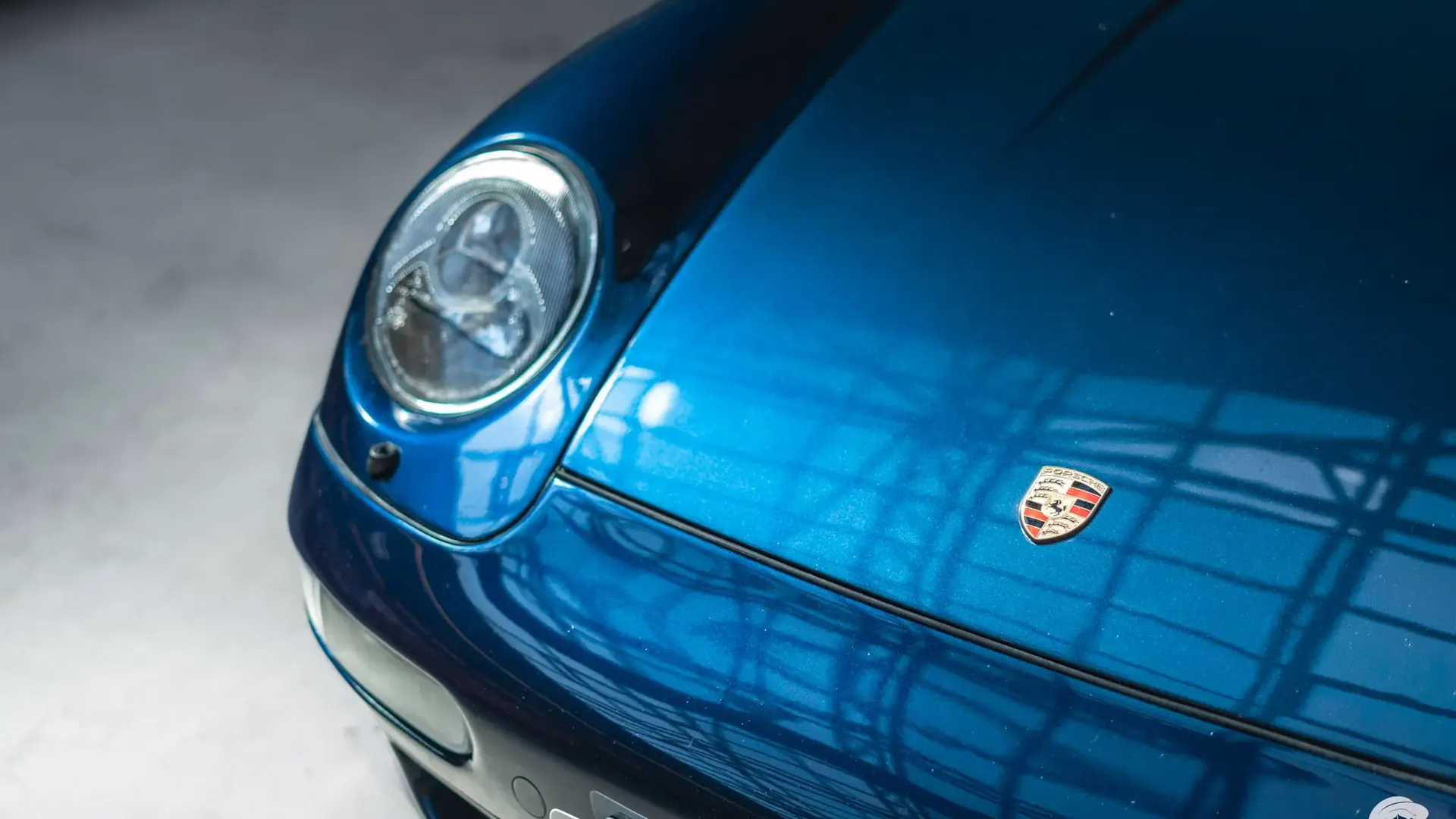 Porsche 911 — photo 27