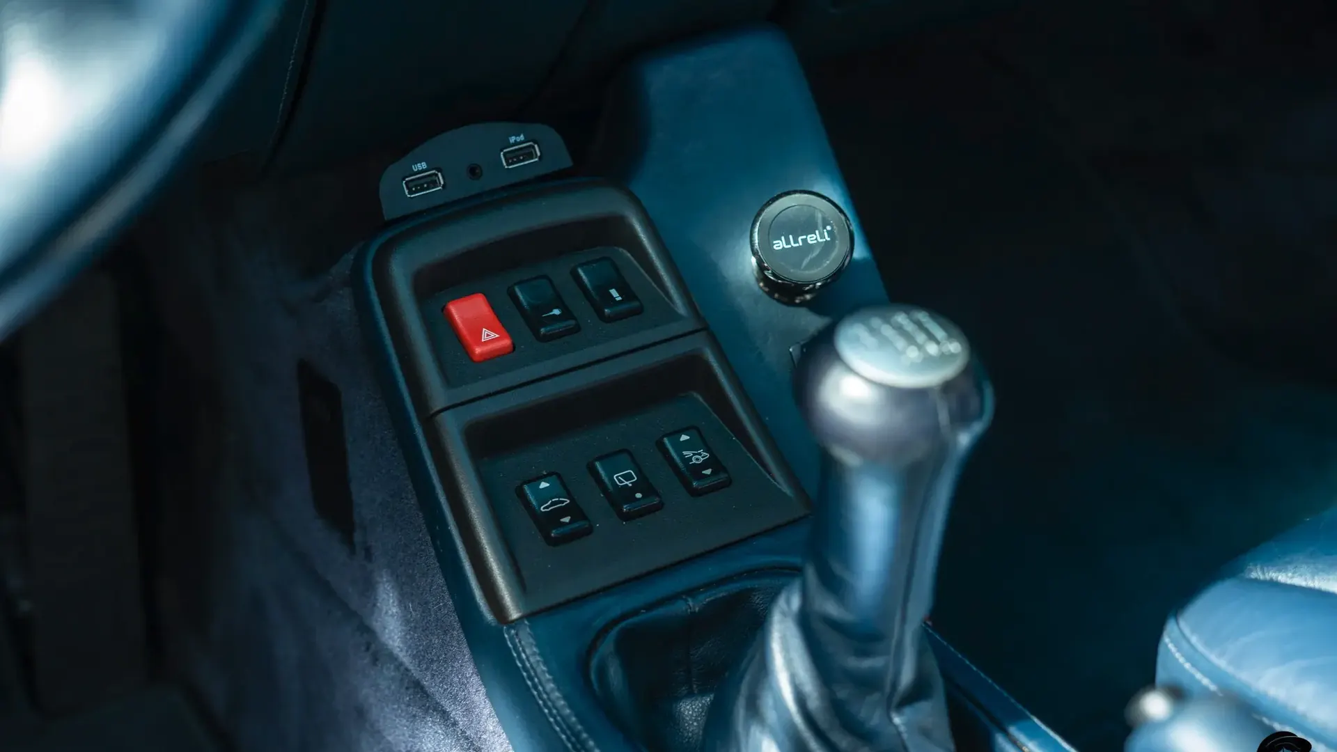 Porsche 911 — photo 21