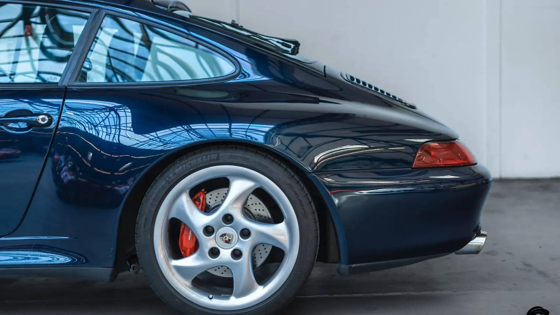 Porsche 911 — photo 8