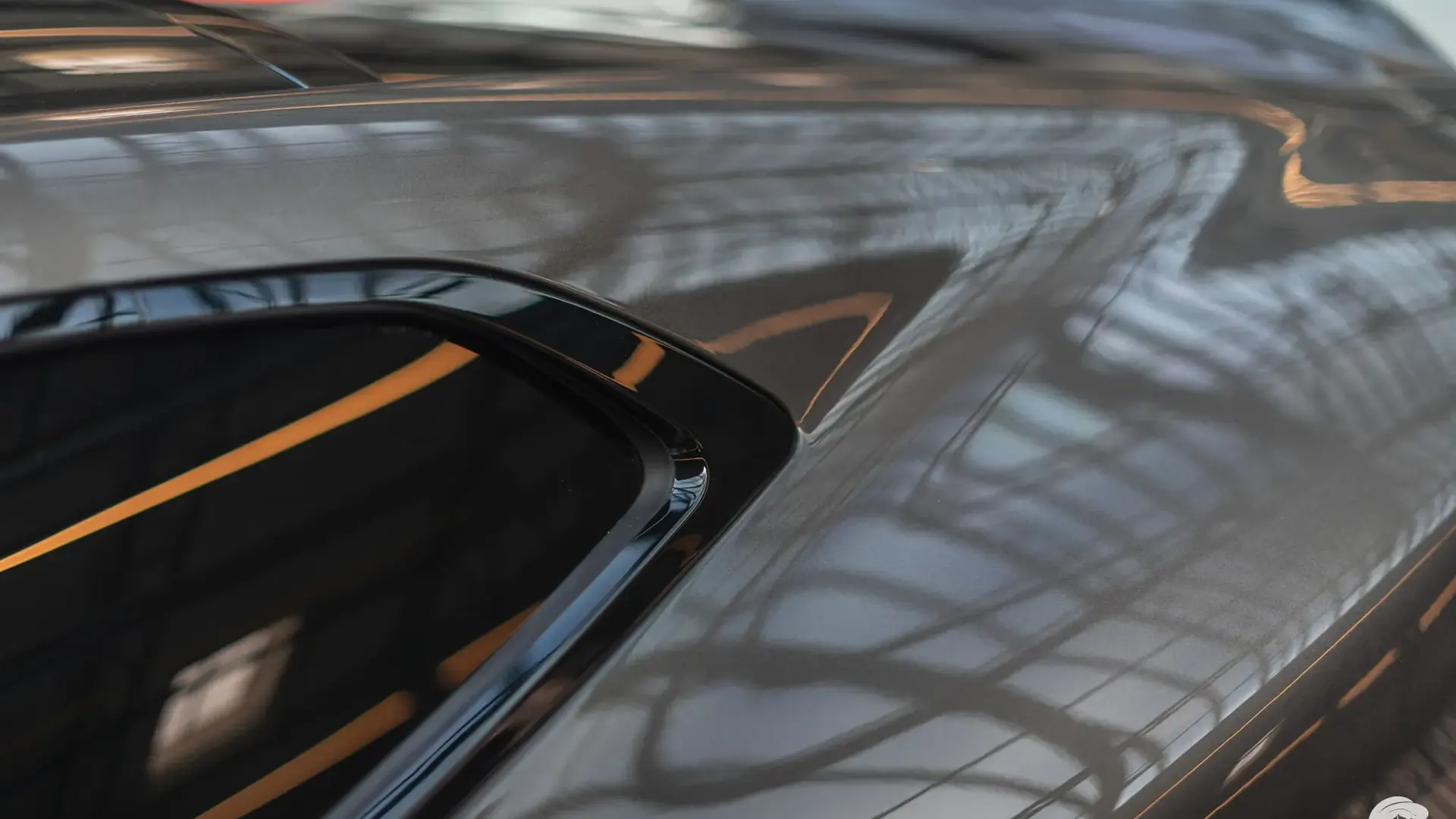 Aston Martin Vanquish — photo 46