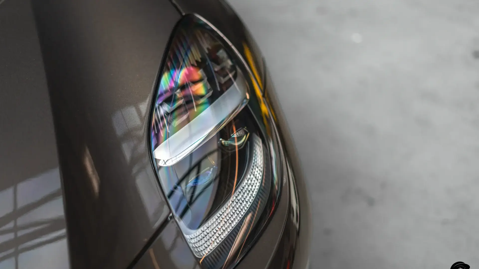Aston Martin Vanquish — photo 40