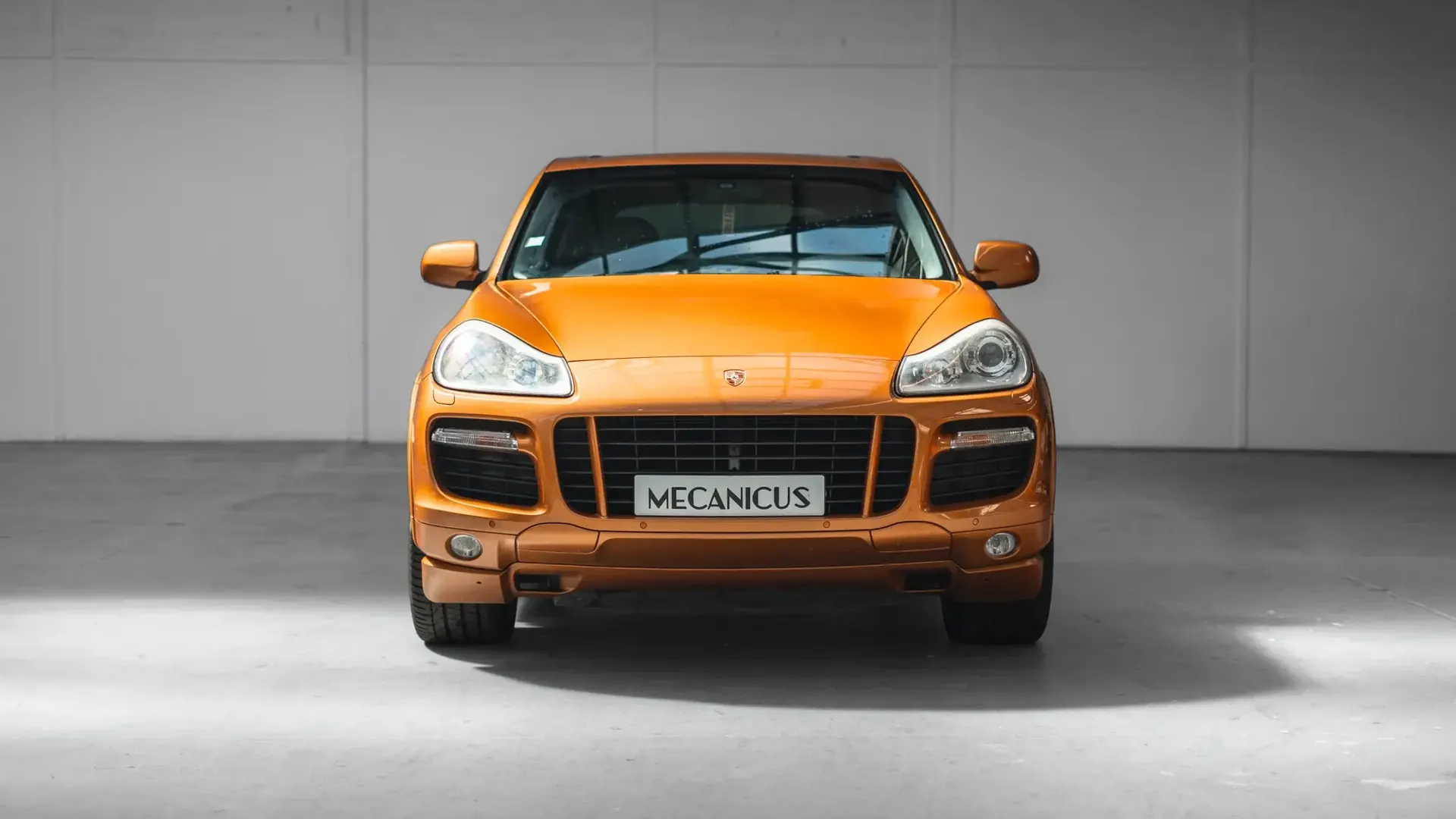 Porsche Cayenne — photo 3