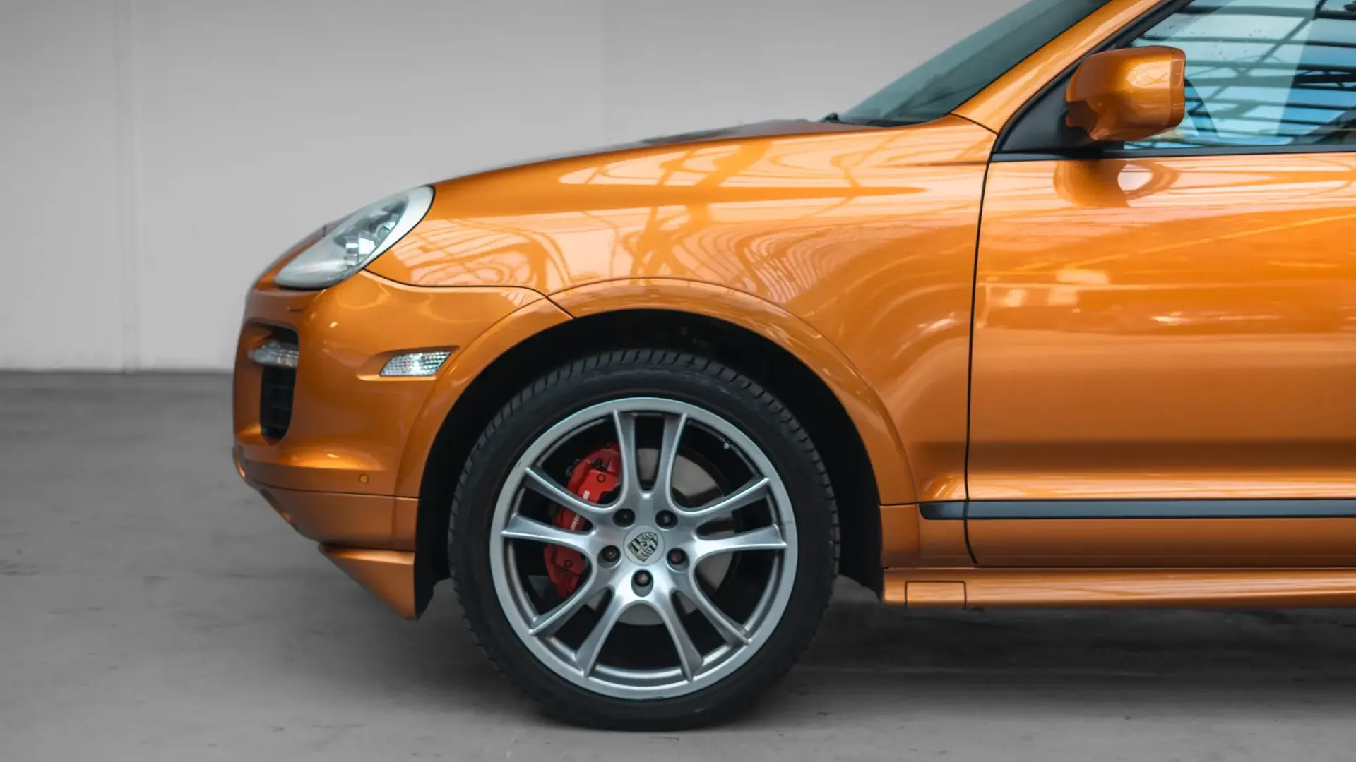 Porsche Cayenne — photo 6