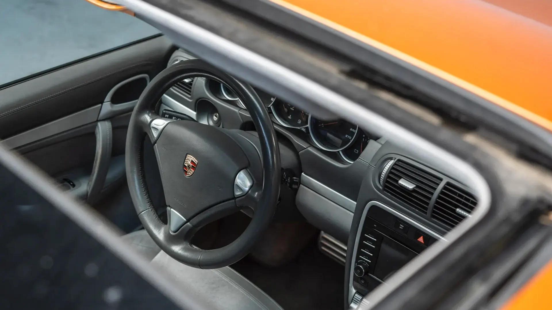 Porsche Cayenne — photo 45