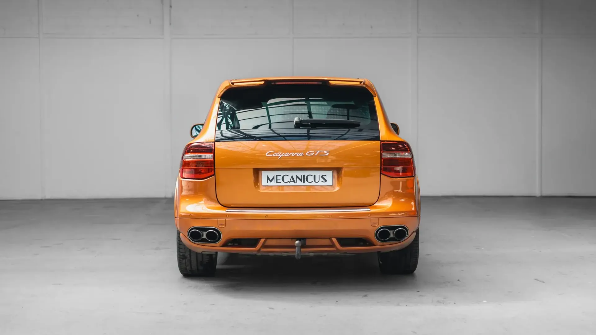 Porsche Cayenne — photo 4