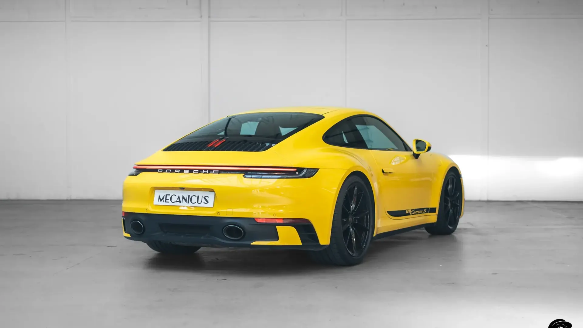 Porsche 911 — photo 3