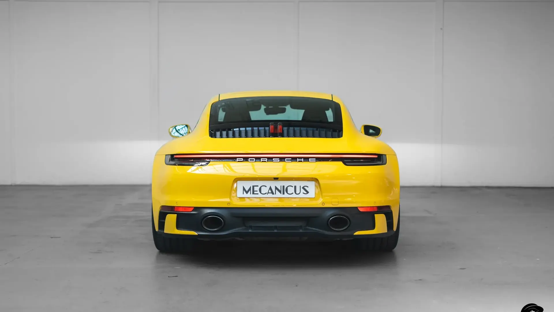 Porsche 911 — photo 5