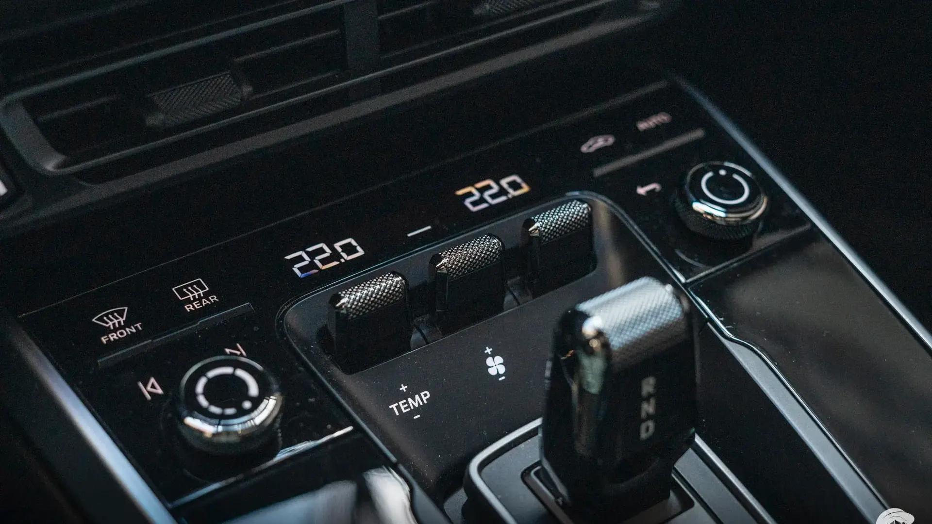 Porsche 911 — photo 13