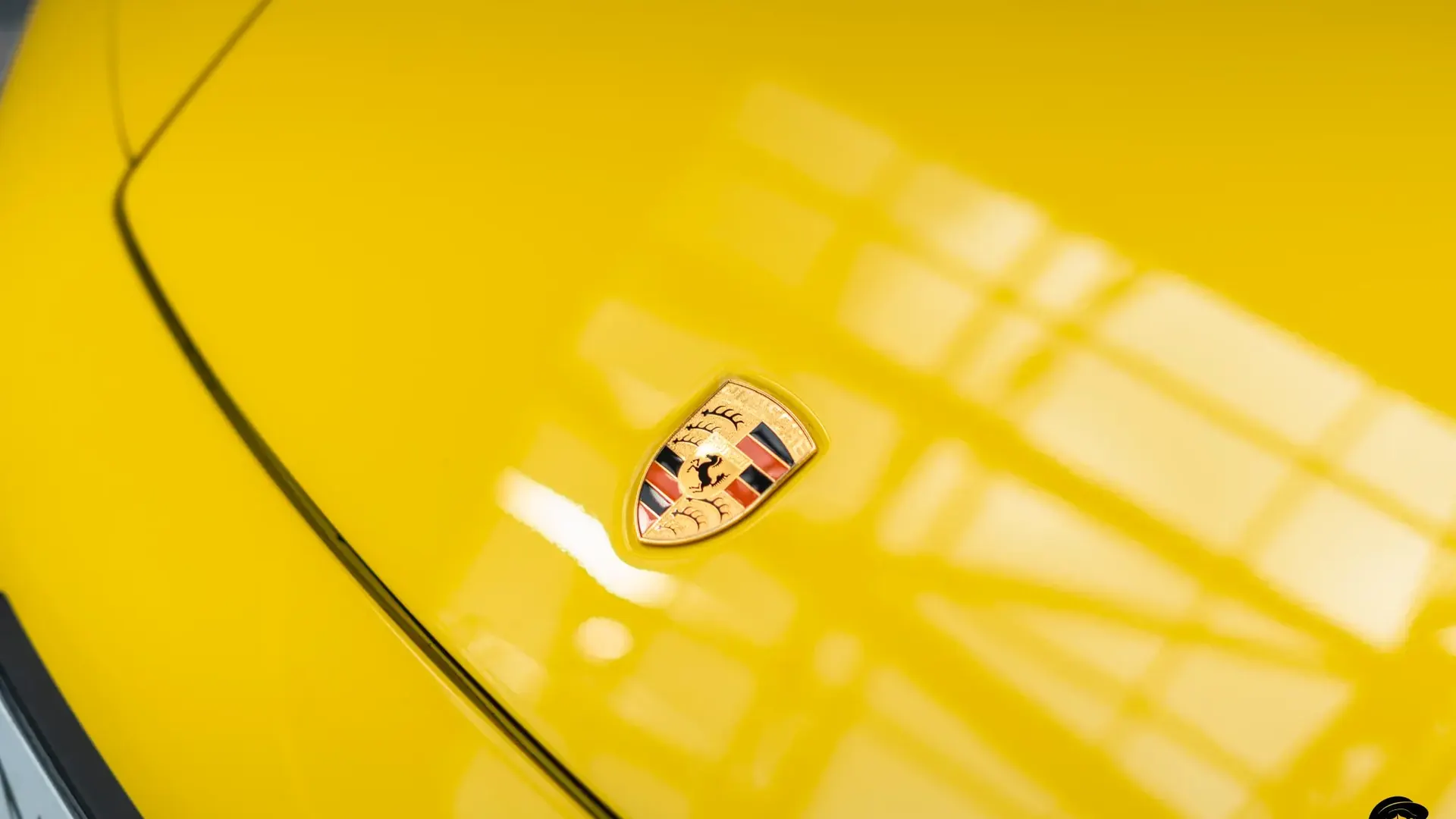 Porsche 911 — photo 25