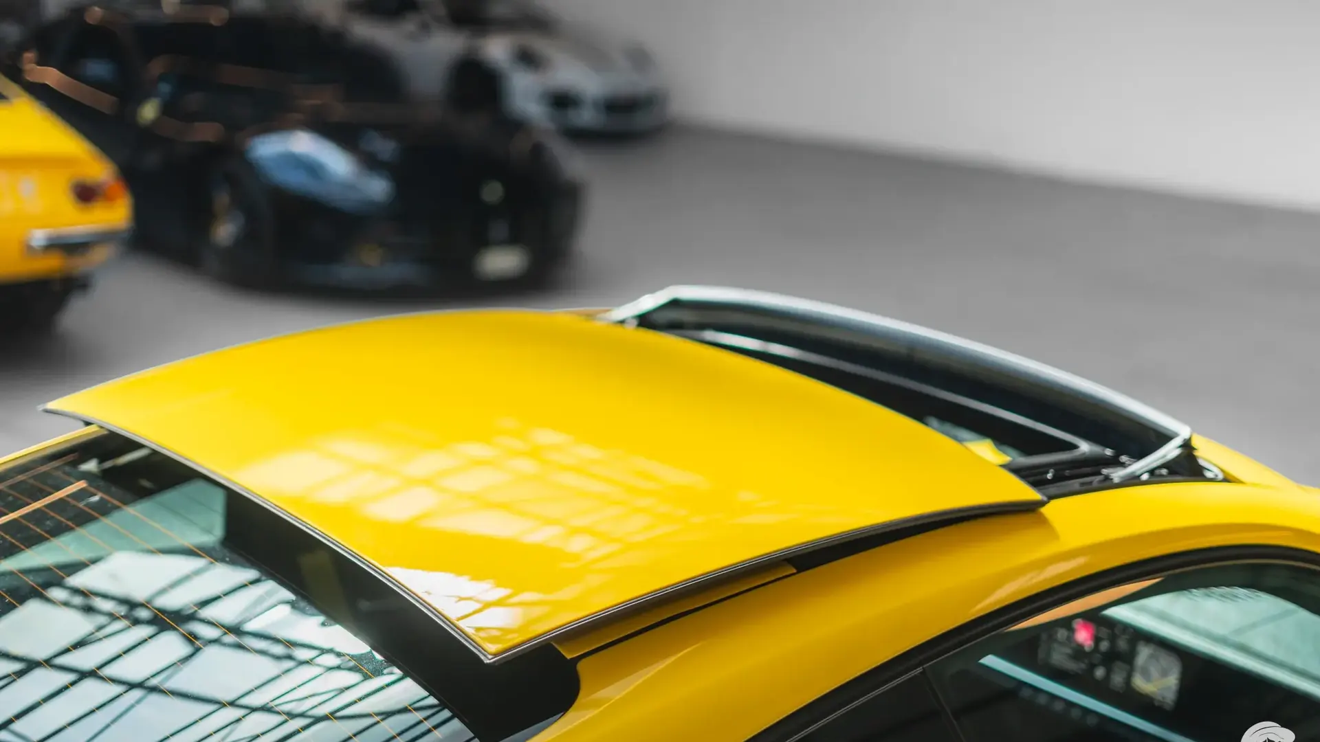 Porsche 911 — photo 36