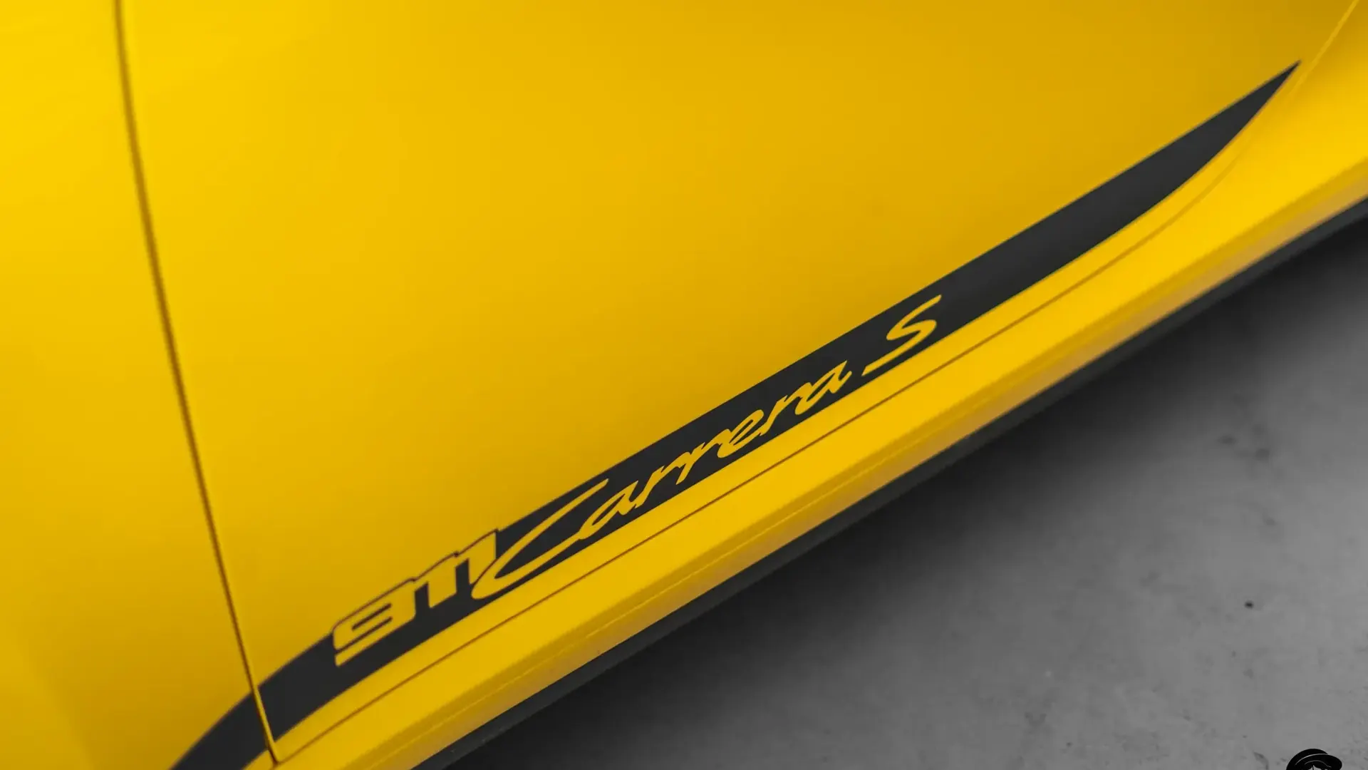Porsche 911 — photo 28