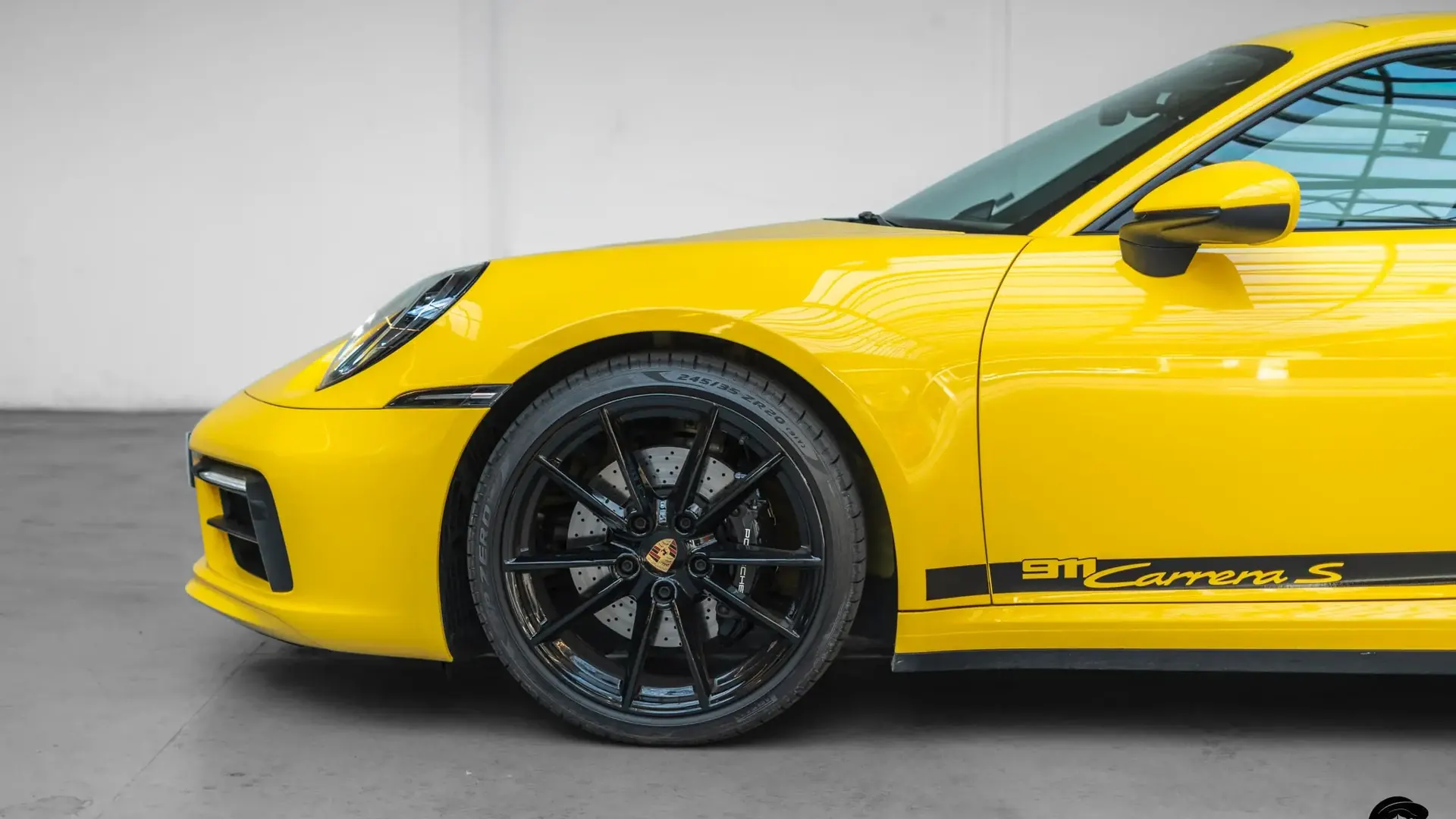 Porsche 911 — photo 7