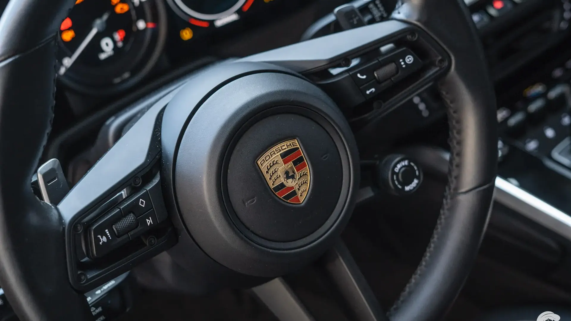 Porsche 911 — photo 10