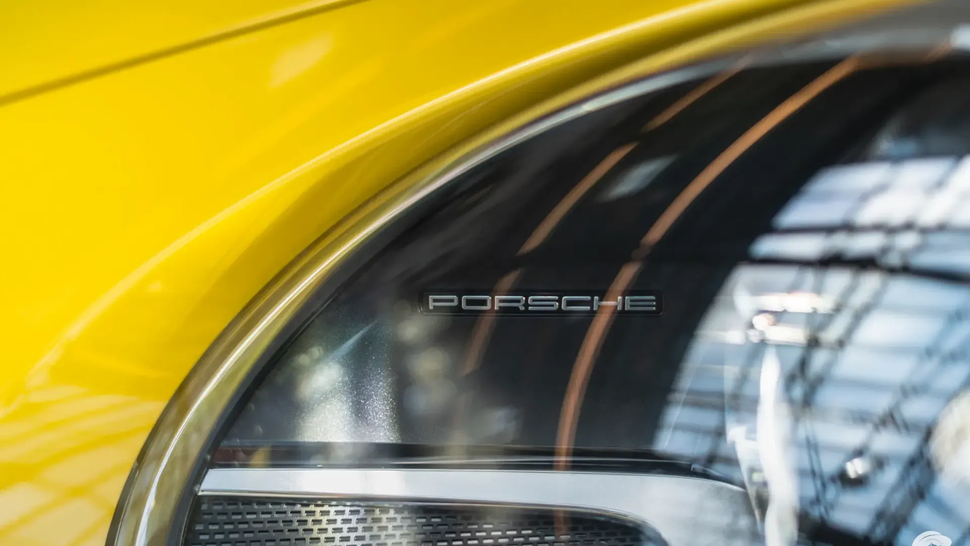 Porsche 911 — photo 30