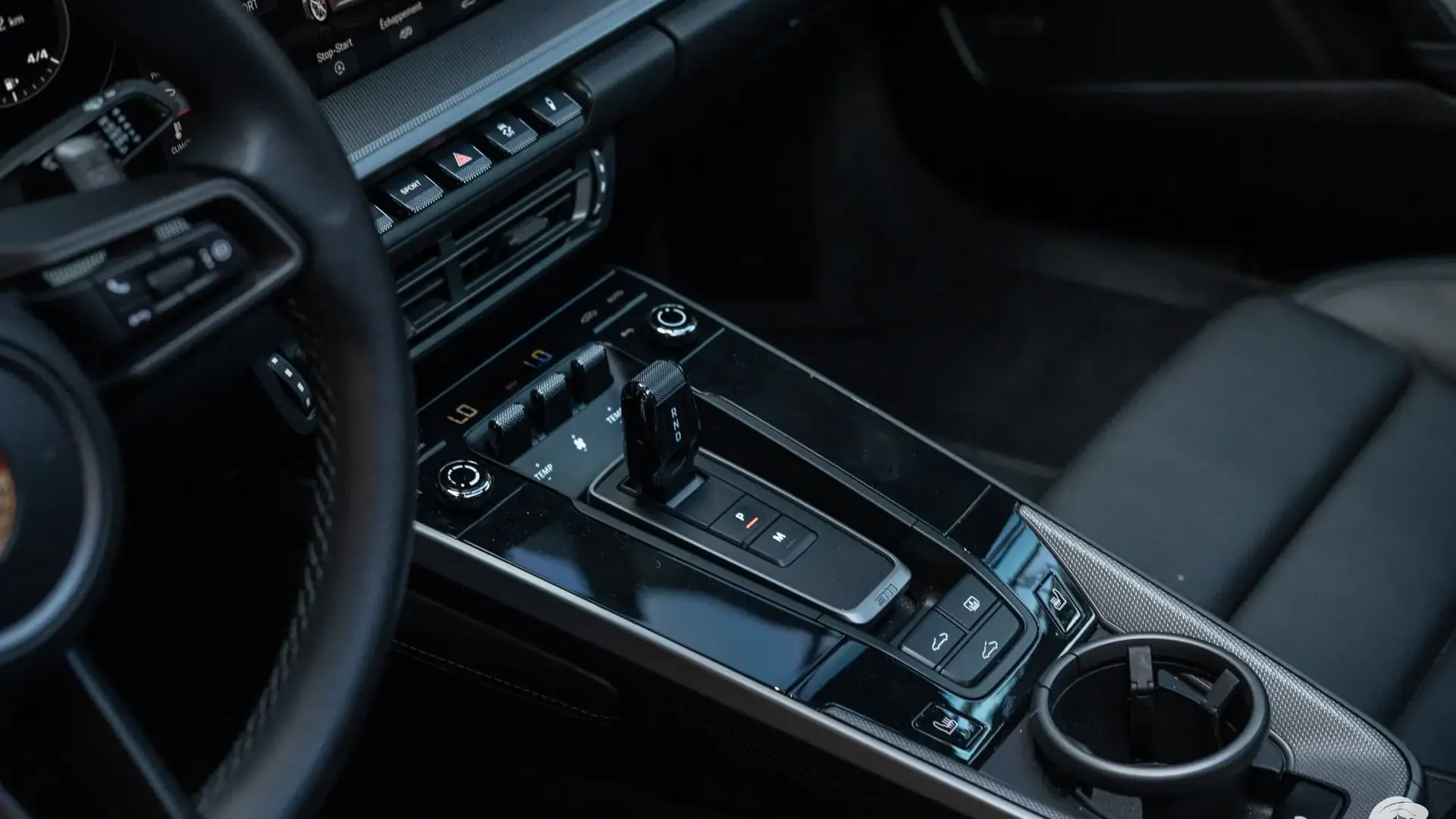 Porsche 911 — photo 30