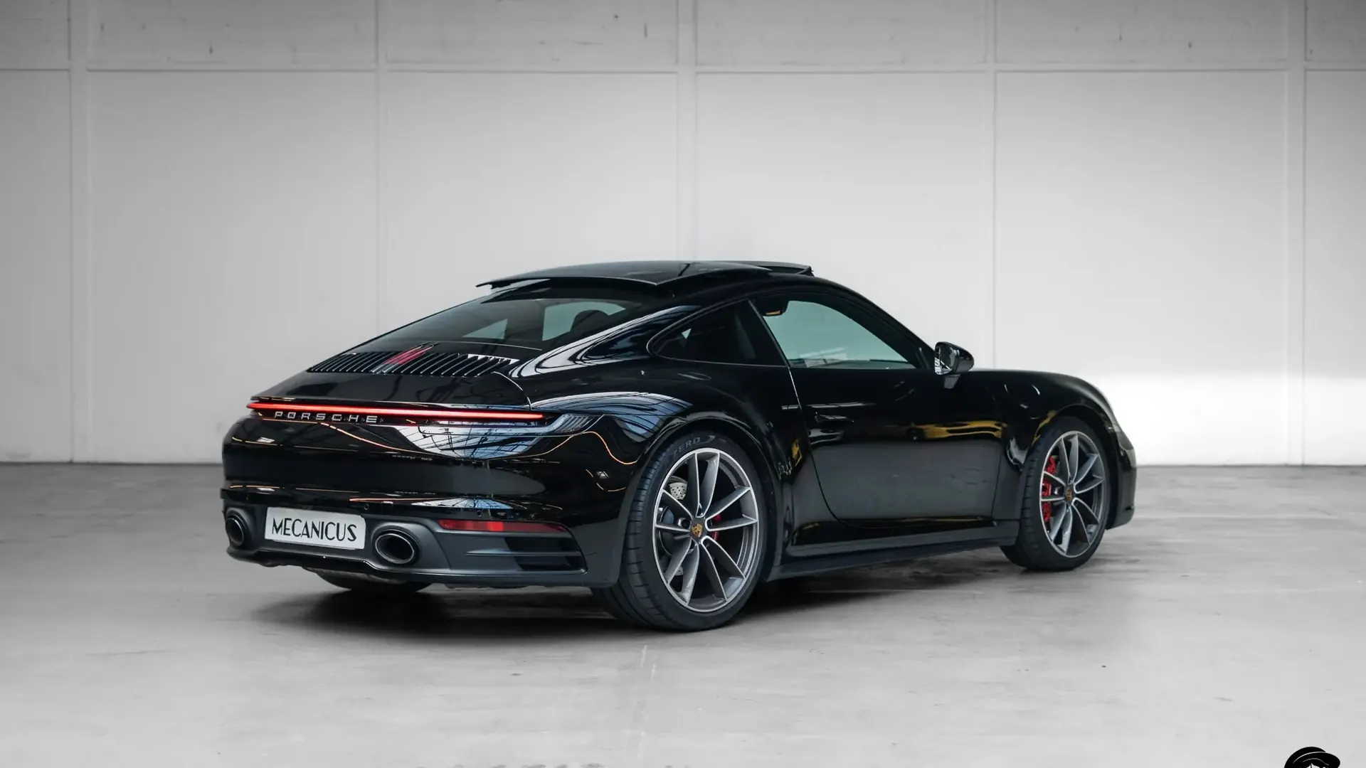 Porsche 911 — photo 3