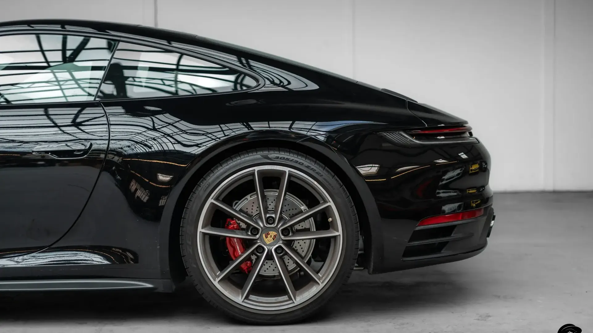 Porsche 911 — photo 8