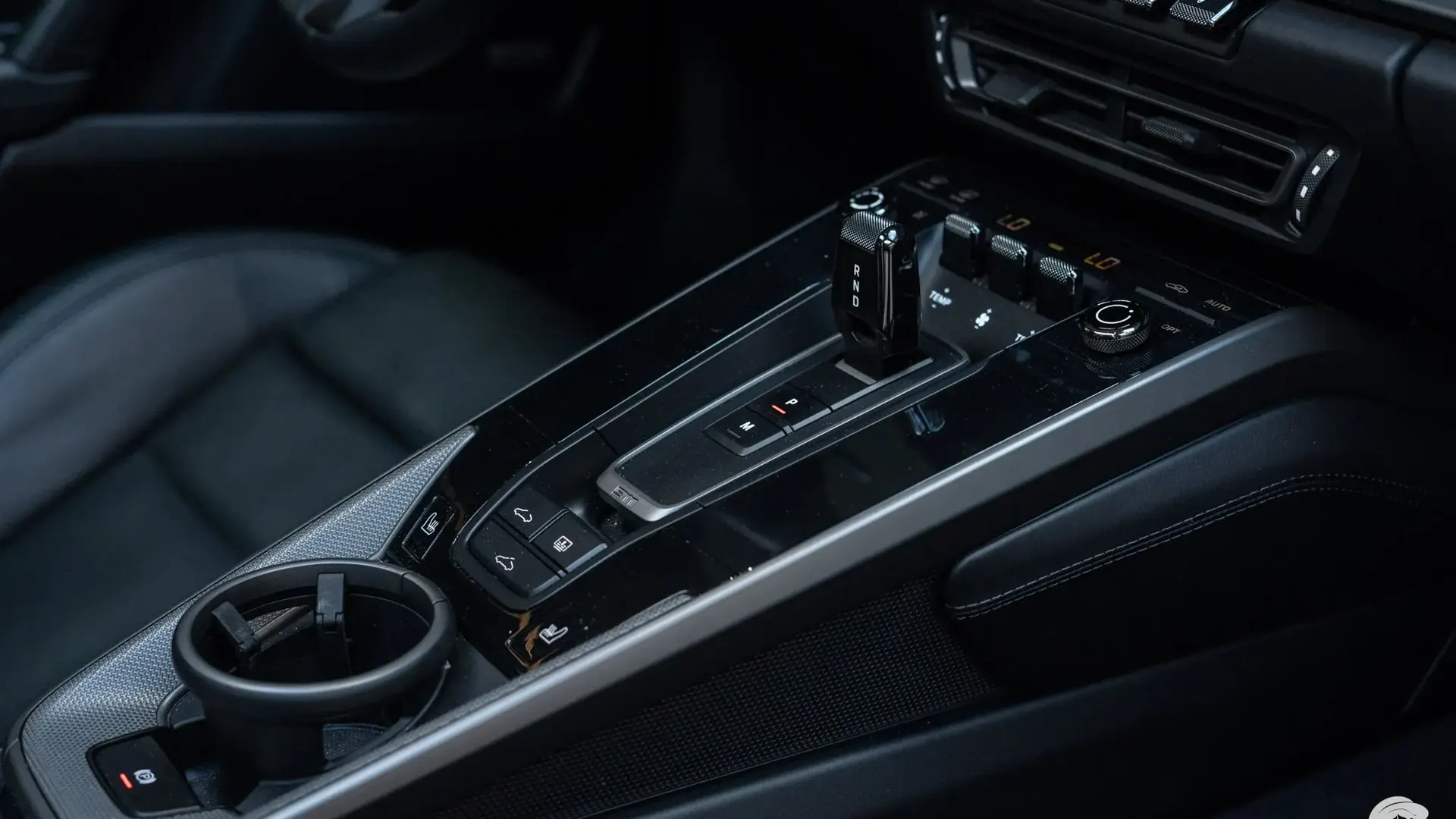 Porsche 911 — photo 21