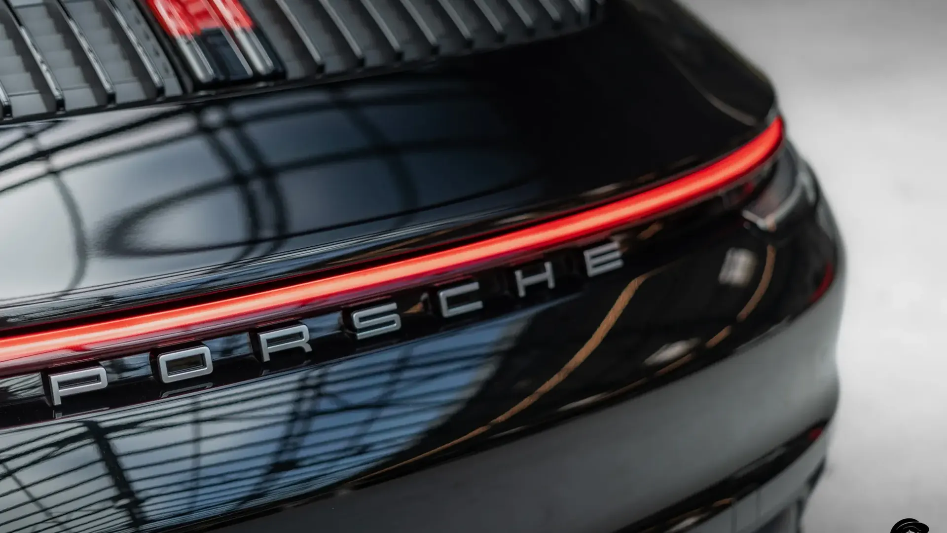 Porsche 911 — photo 39