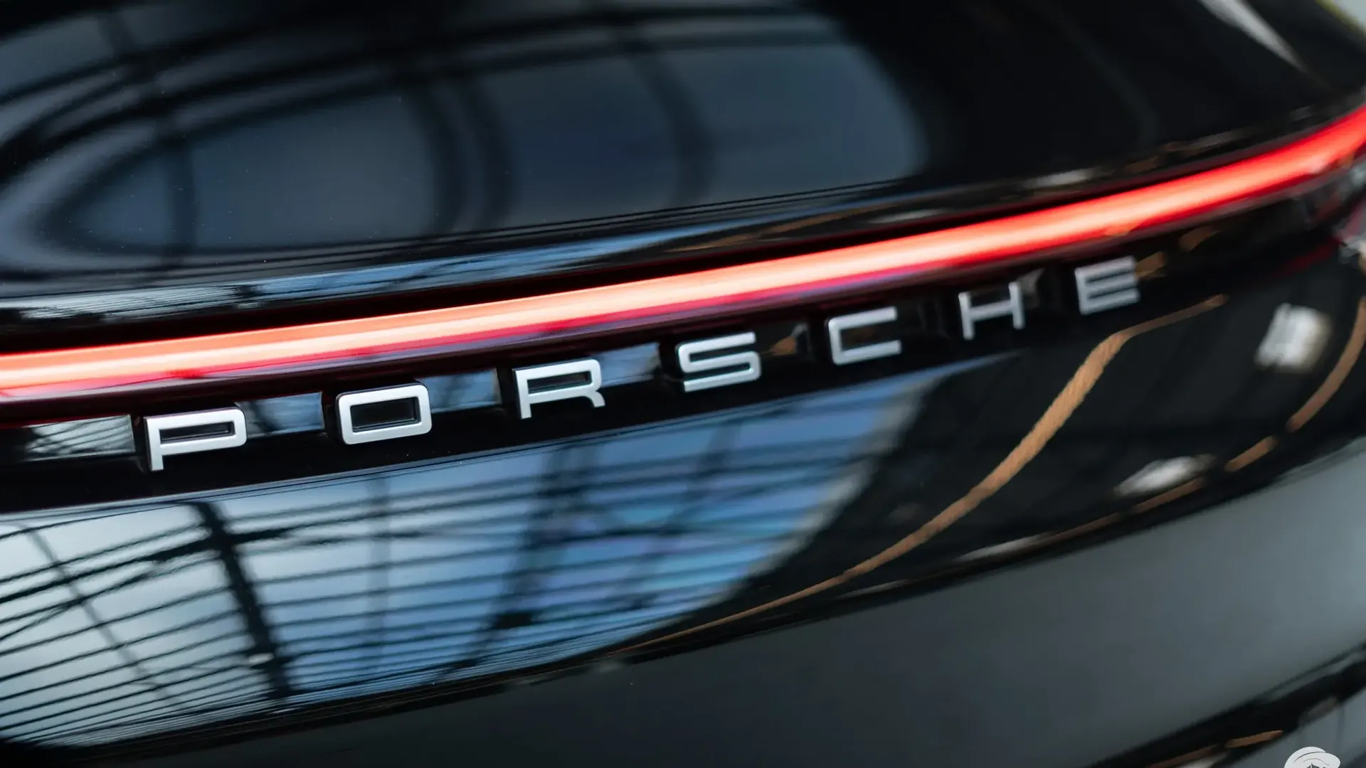 Porsche 911 — photo 42