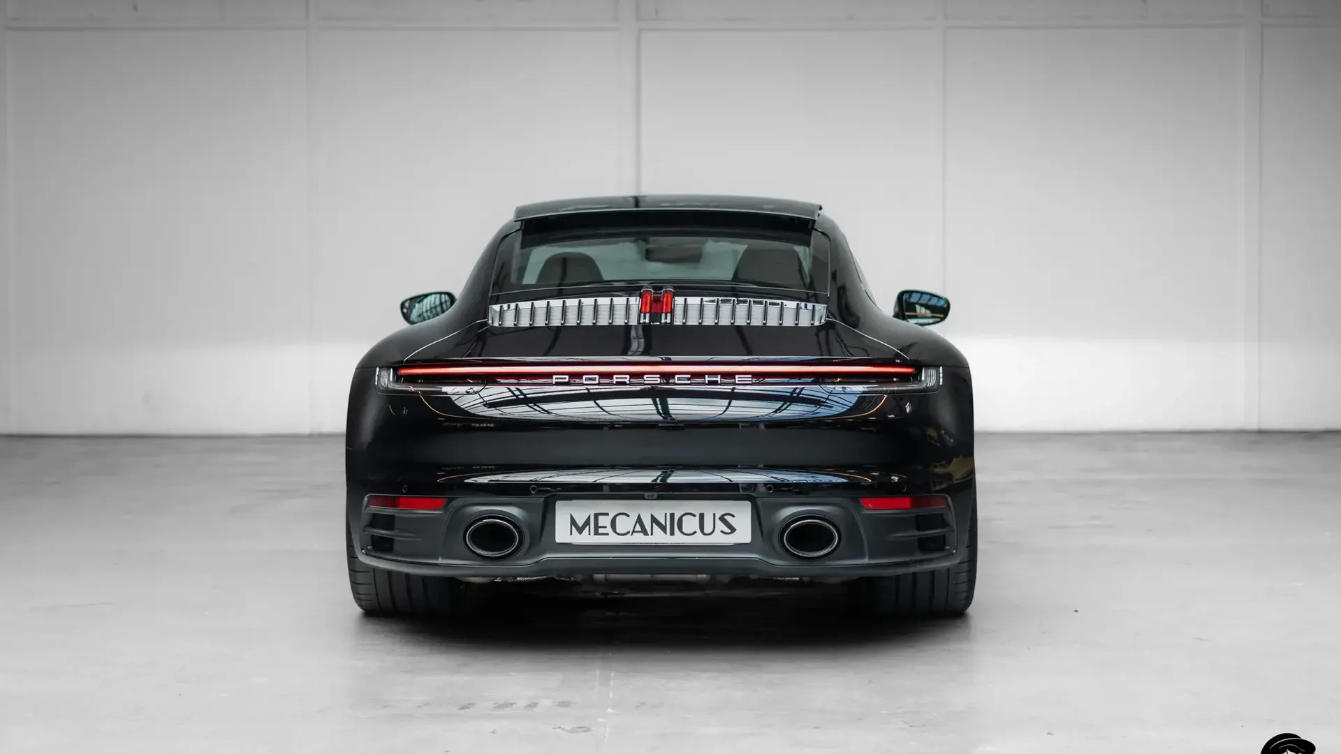Porsche 911 — photo 5