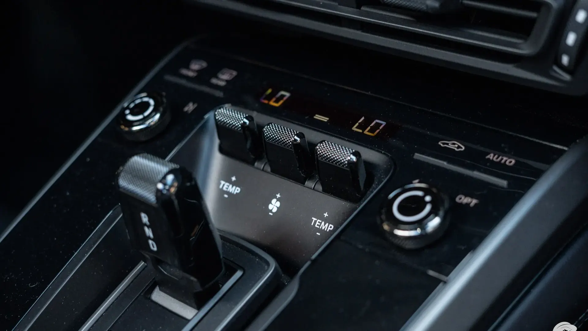 Porsche 911 — photo 23