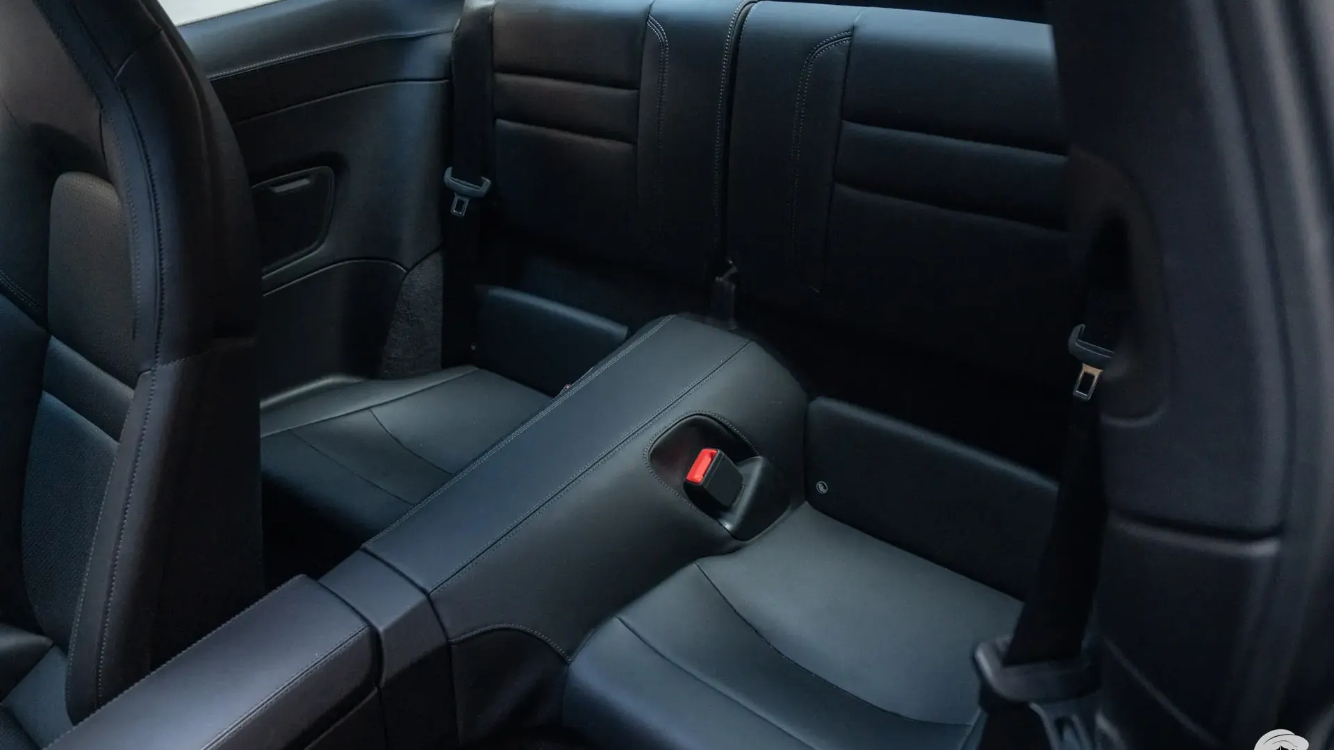 Porsche 911 — photo 18