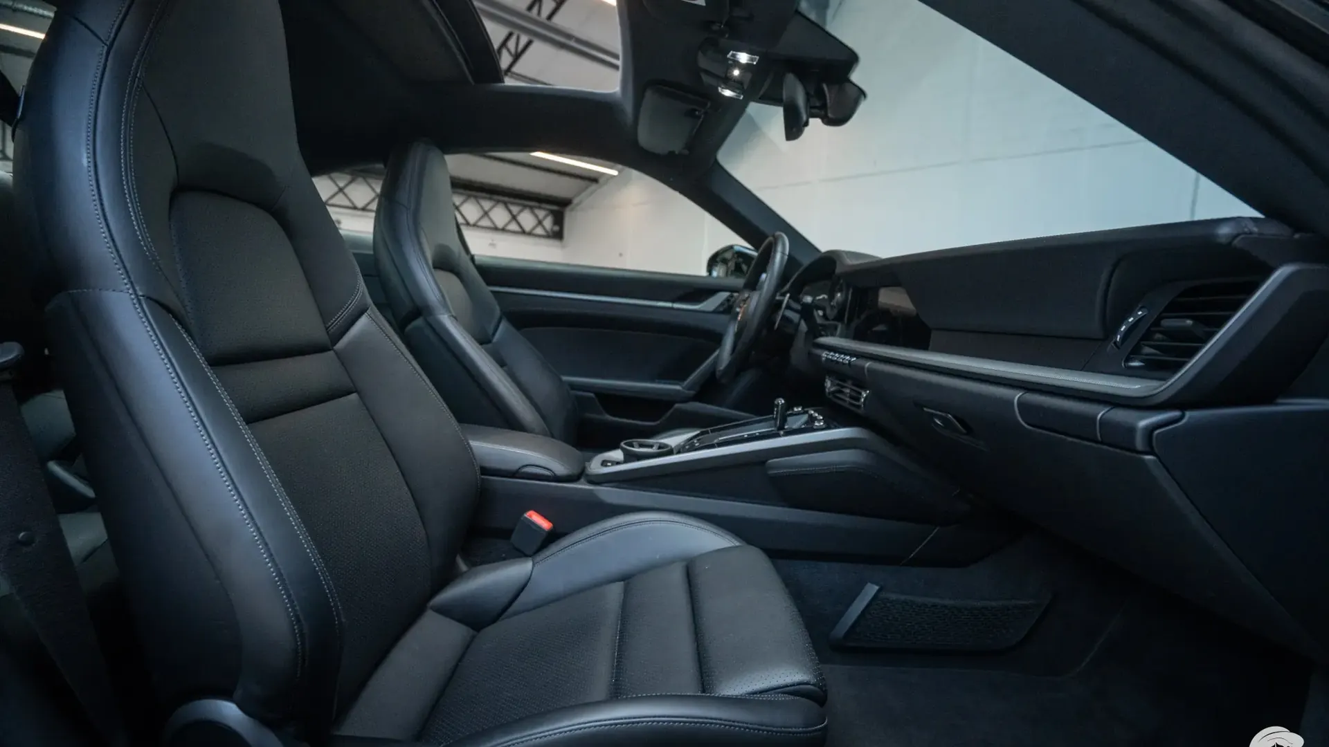 Porsche 911 — photo 16